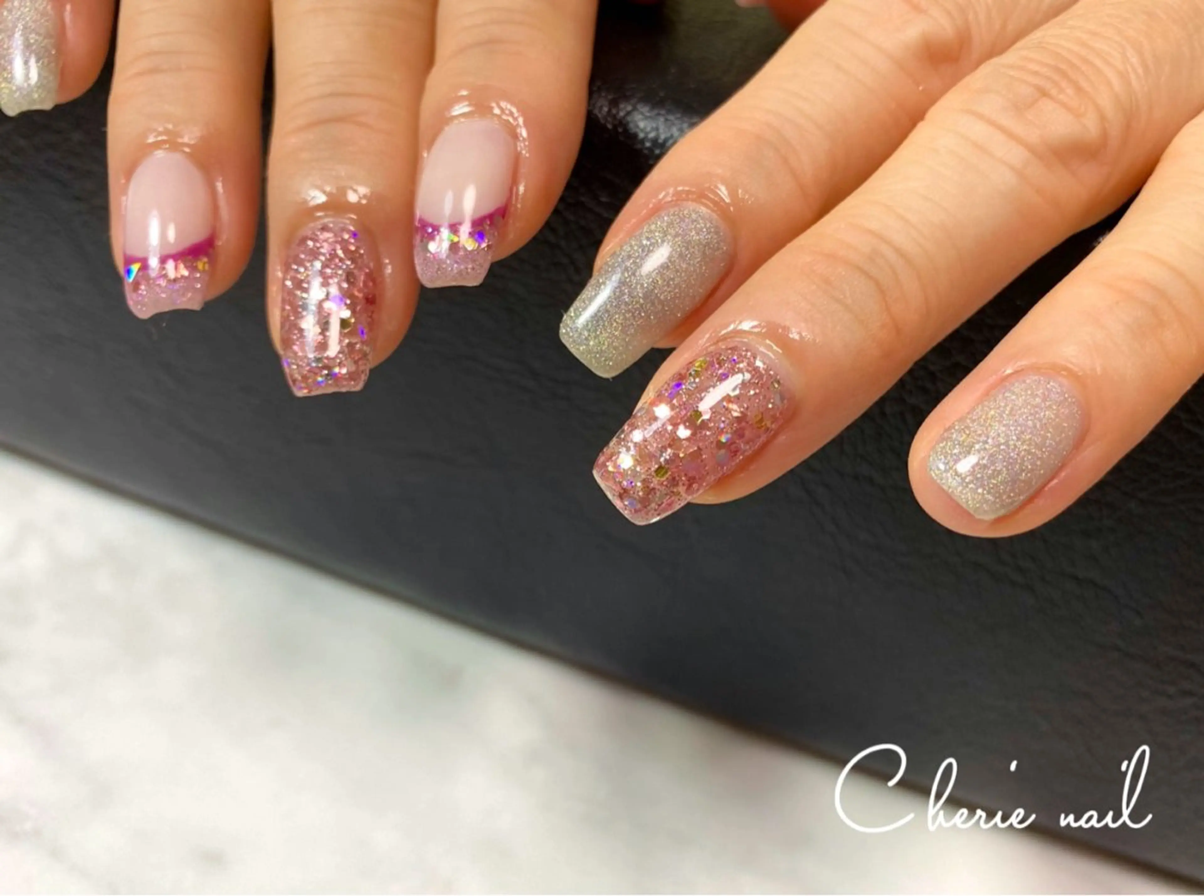 ネイル フラッシュネイル フレンチネイル ジェルネイル キラキラネイル ラメ(グリッター) ハンドネイル Cherienail yunaのネイルデザイン