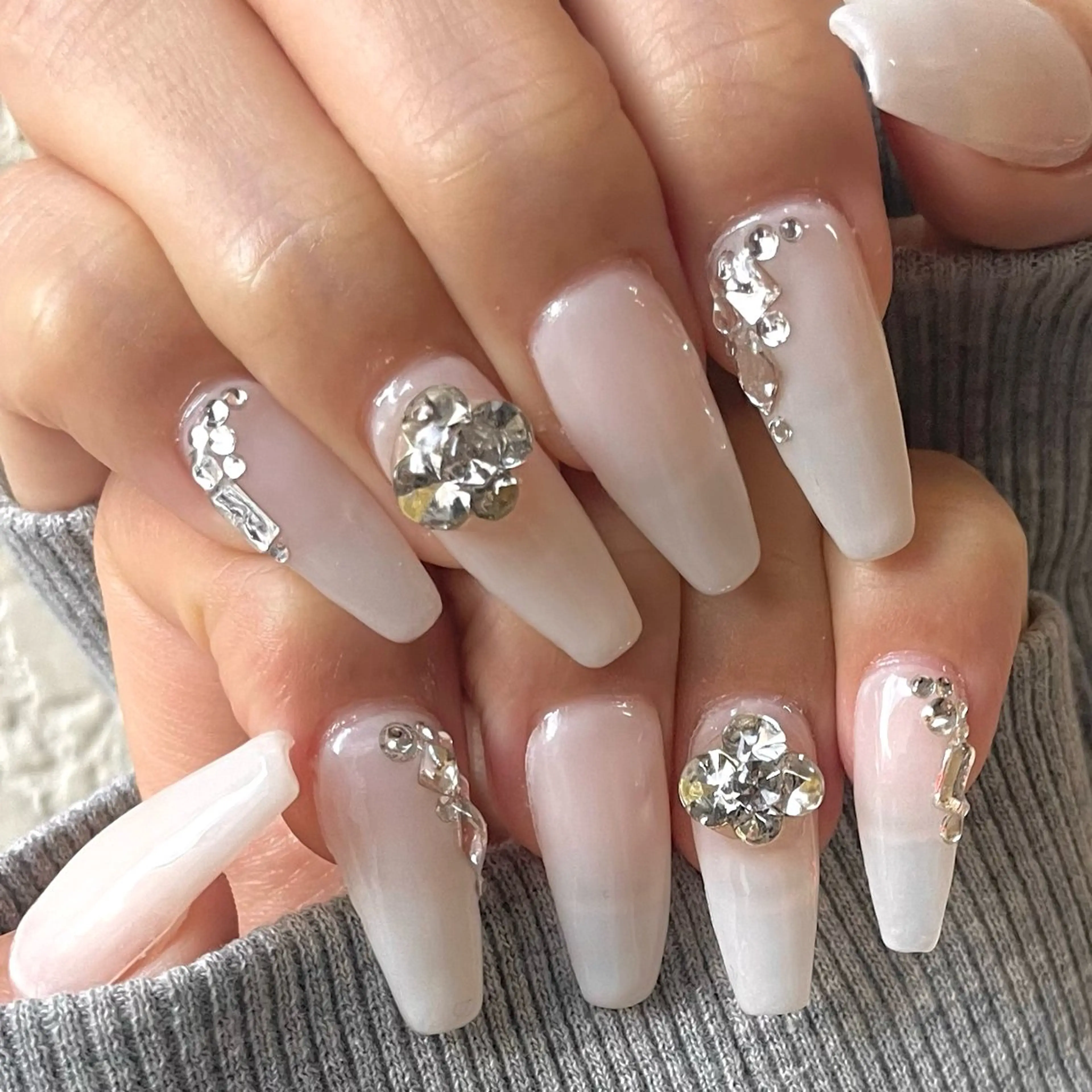 ネイル ハンドネイル 黒川 実祐のネイルデザイン