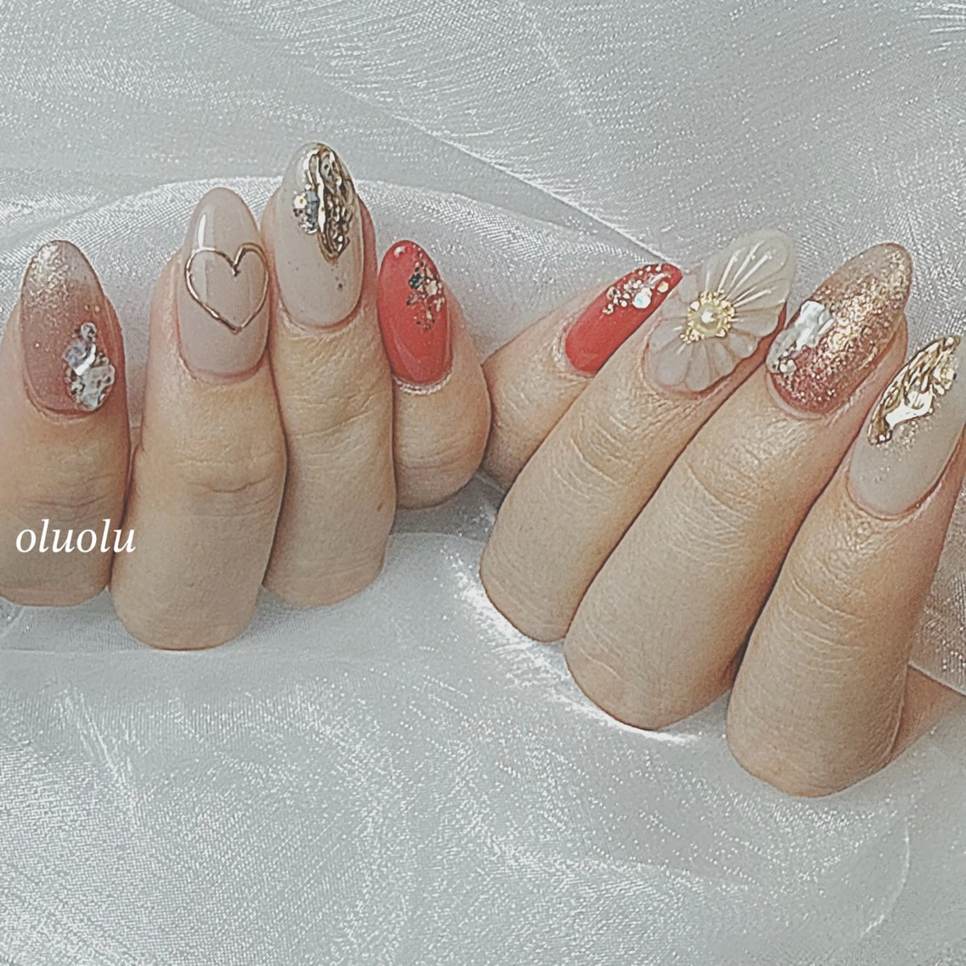 ネイル アートネイル フラワーネイル ハート ミラーネイル ぷっくりネイル ハンドネイル 大村 紬華のネイルデザイン