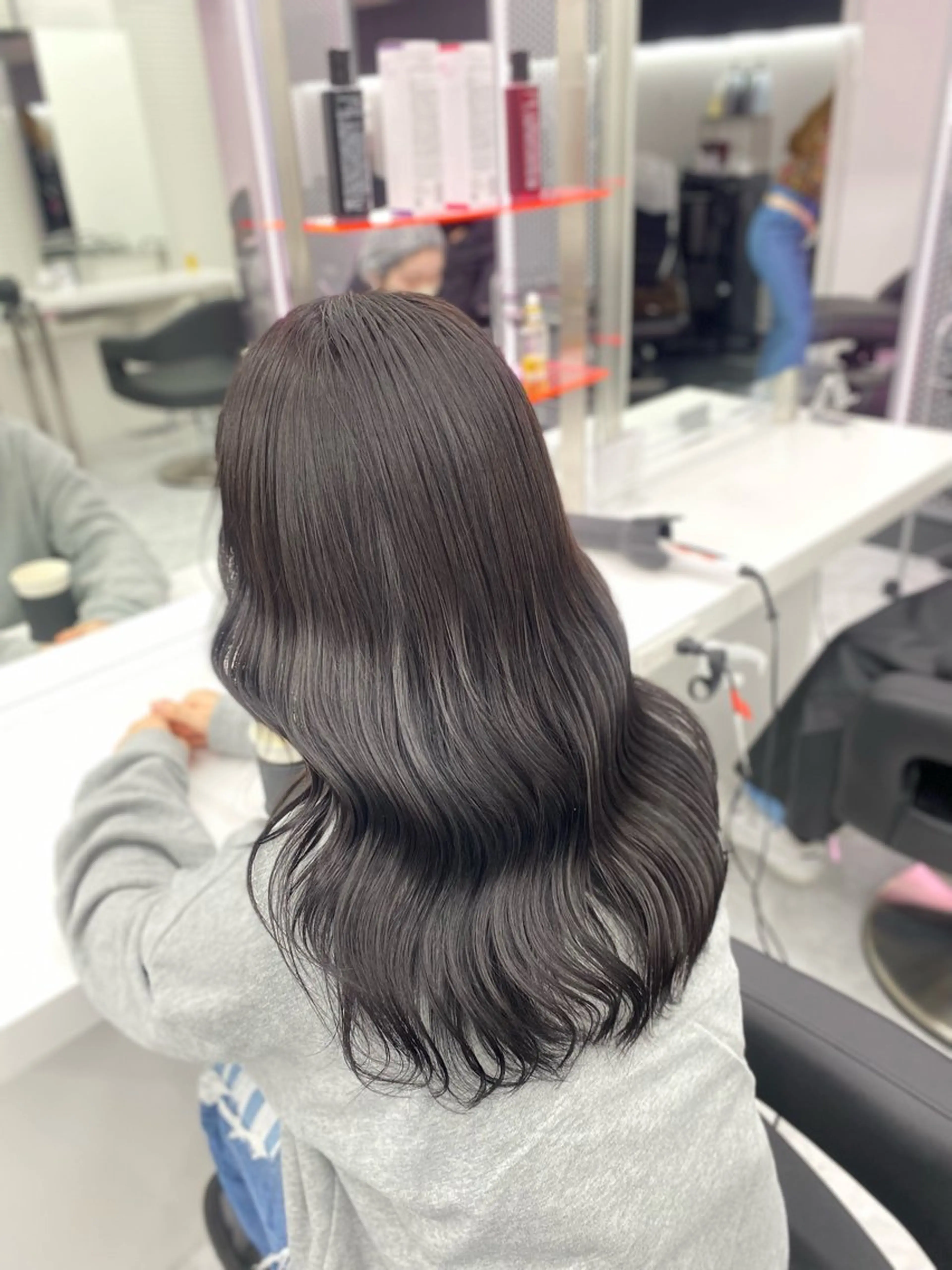 ロング カラー グレージュ モカグレージュ ヘアカラー トリートメント 💖トレンド秋冬 カラー💖FUTAのヘアスタイル