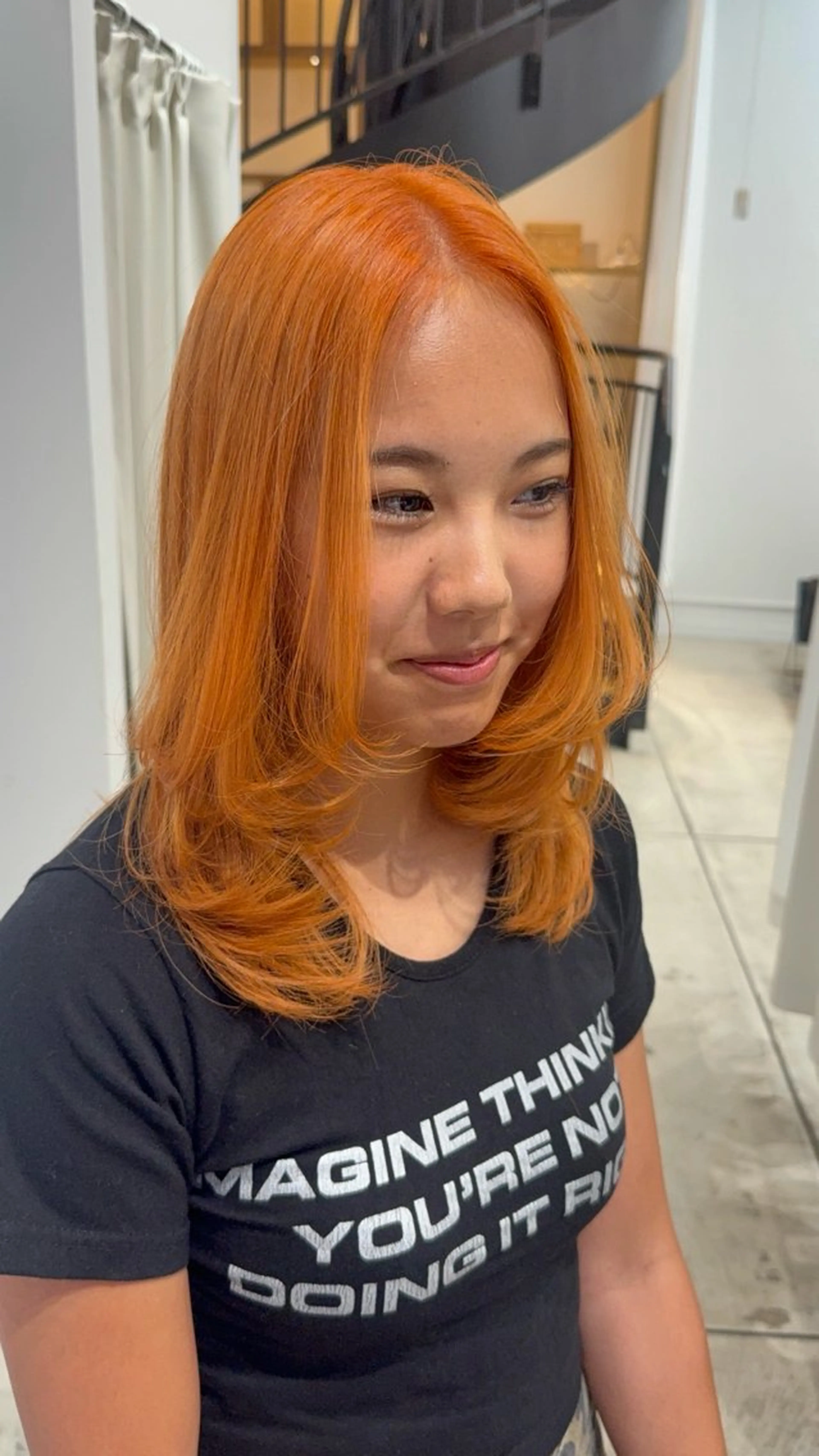 ミディアム カラー ブリーチ オレンジ レイヤーカット カット ヘアカラー トリートメント 🦋透明感カラー /ケアブリーチ🦋のヘアスタイル