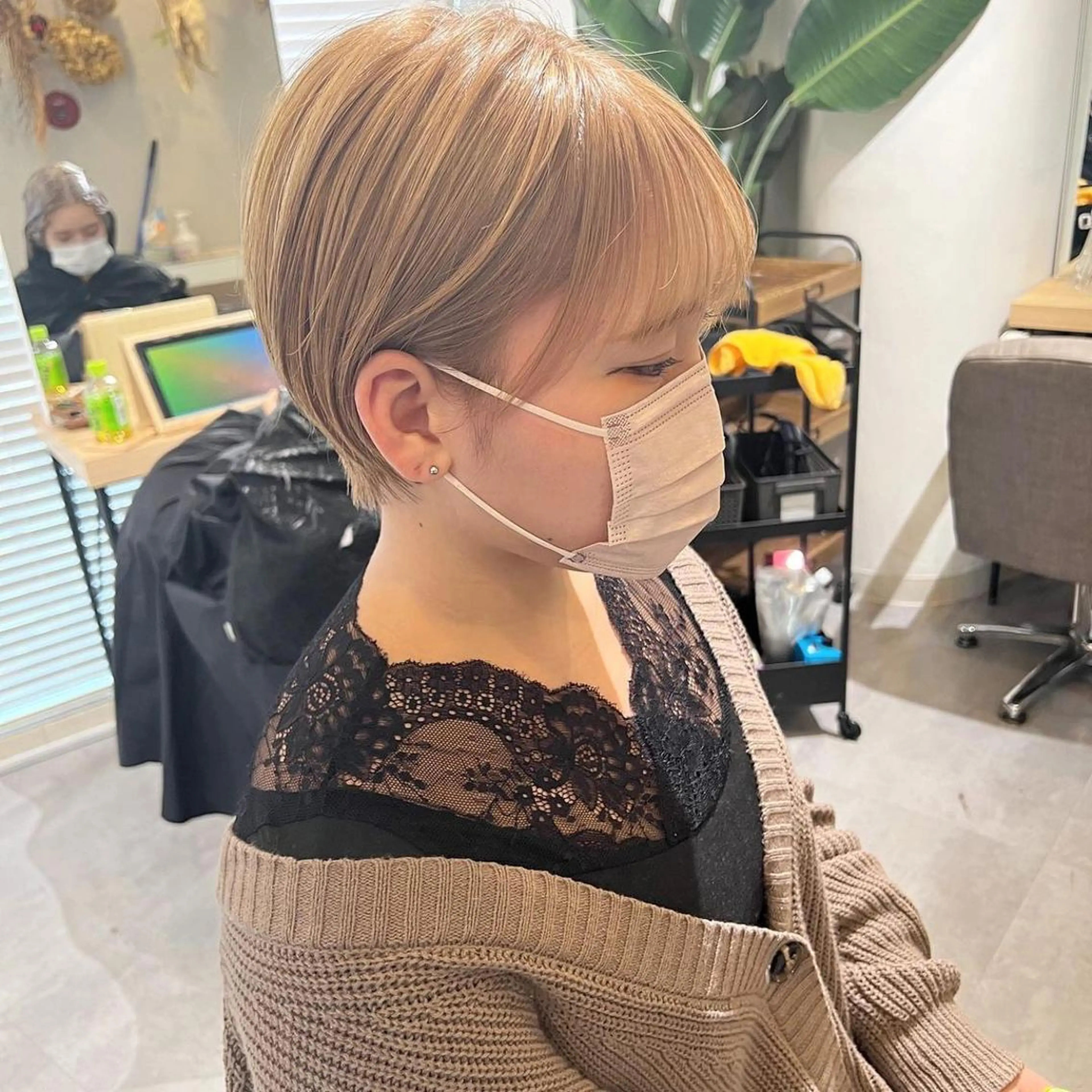 ショート カラー ブリーチ、髪質改善 Noe心斎橋店のヘアスタイル