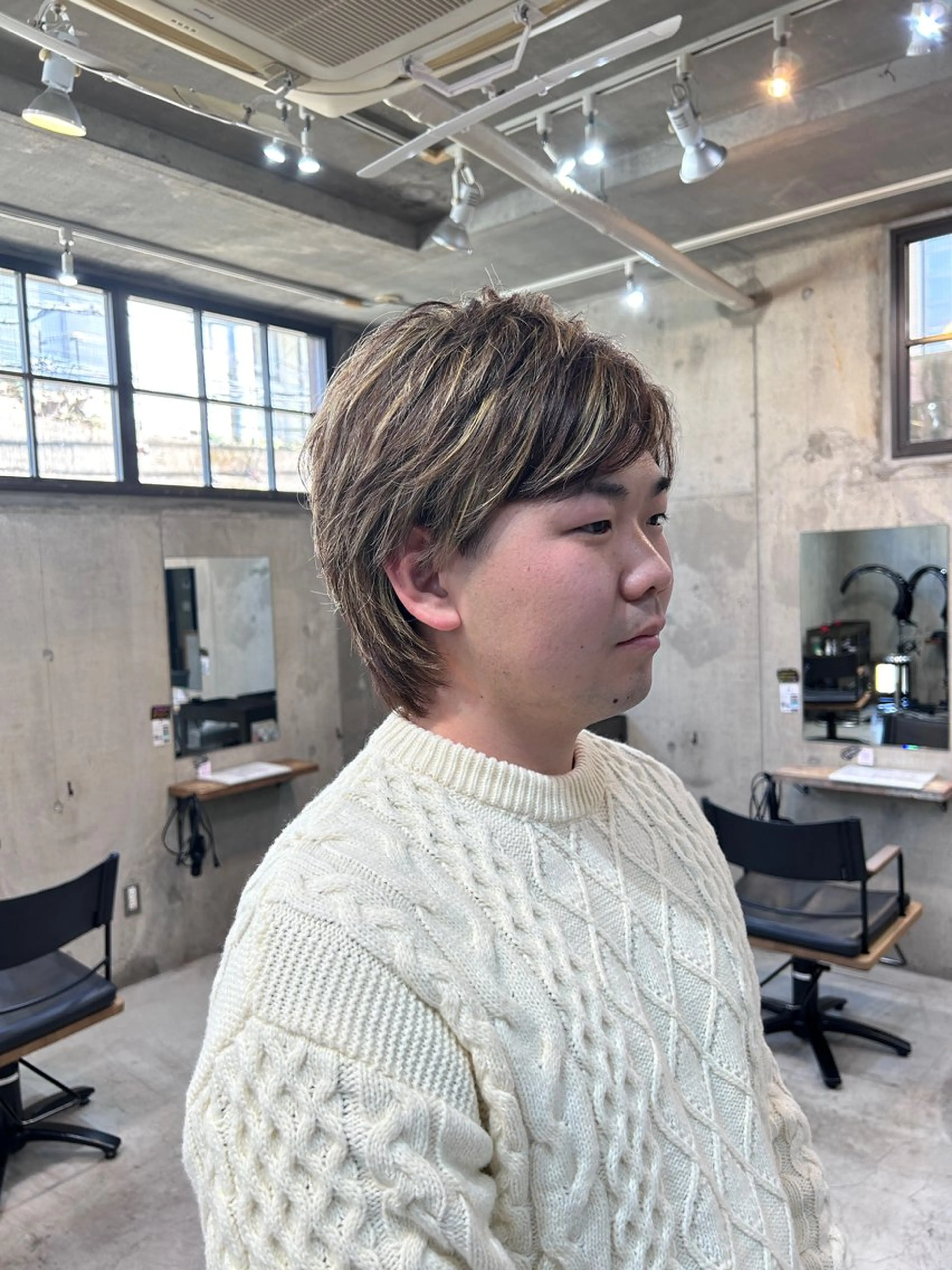 ショート カラー メンズ メンズブリーチ メンズハイライト メンズメッシュ ブリーチ ブラウンカラー メンズパーマ ジンのヘアスタイル