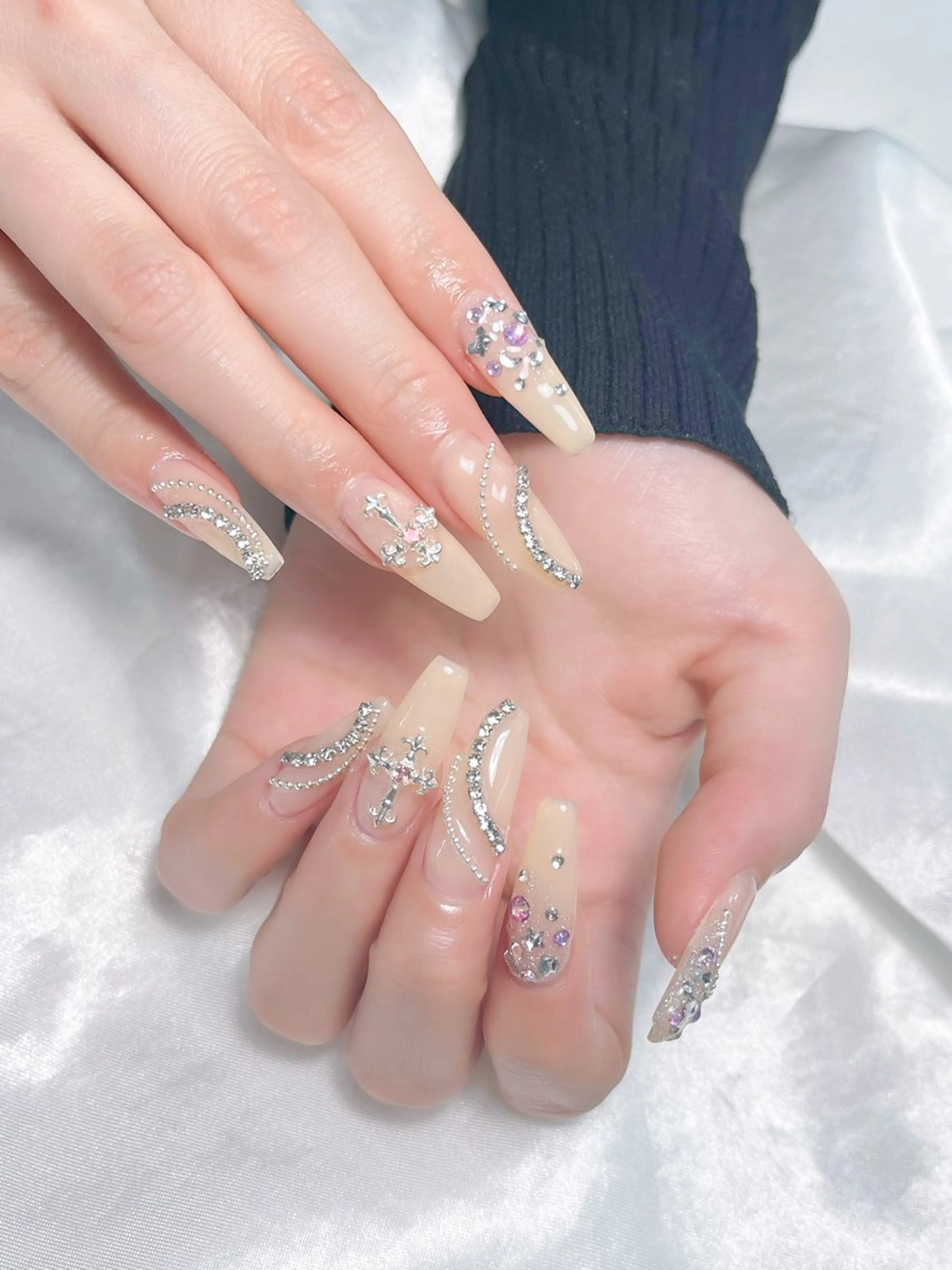 ネイル LEELA NAIL STUDIO所属・LEELA NAIL STUDIOのネイルデザイン