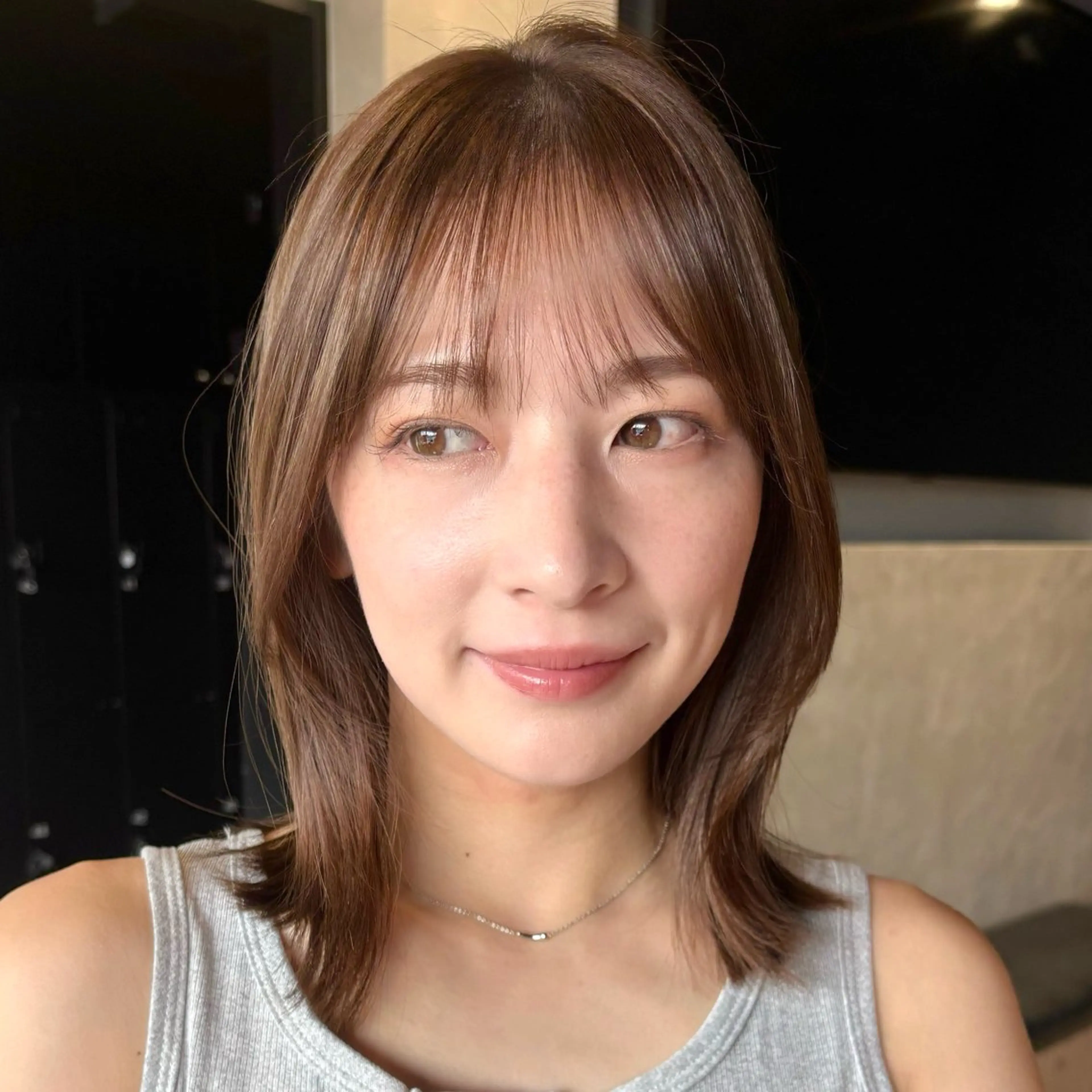 ミディアム カラー ベージュカラー ブリーチ ブリーチなしカラー くびれヘア シースルーバング カット ヘアカラー トリートメント 顔まわり/レイヤー/ 透明感/まいな🥨のヘアスタイル