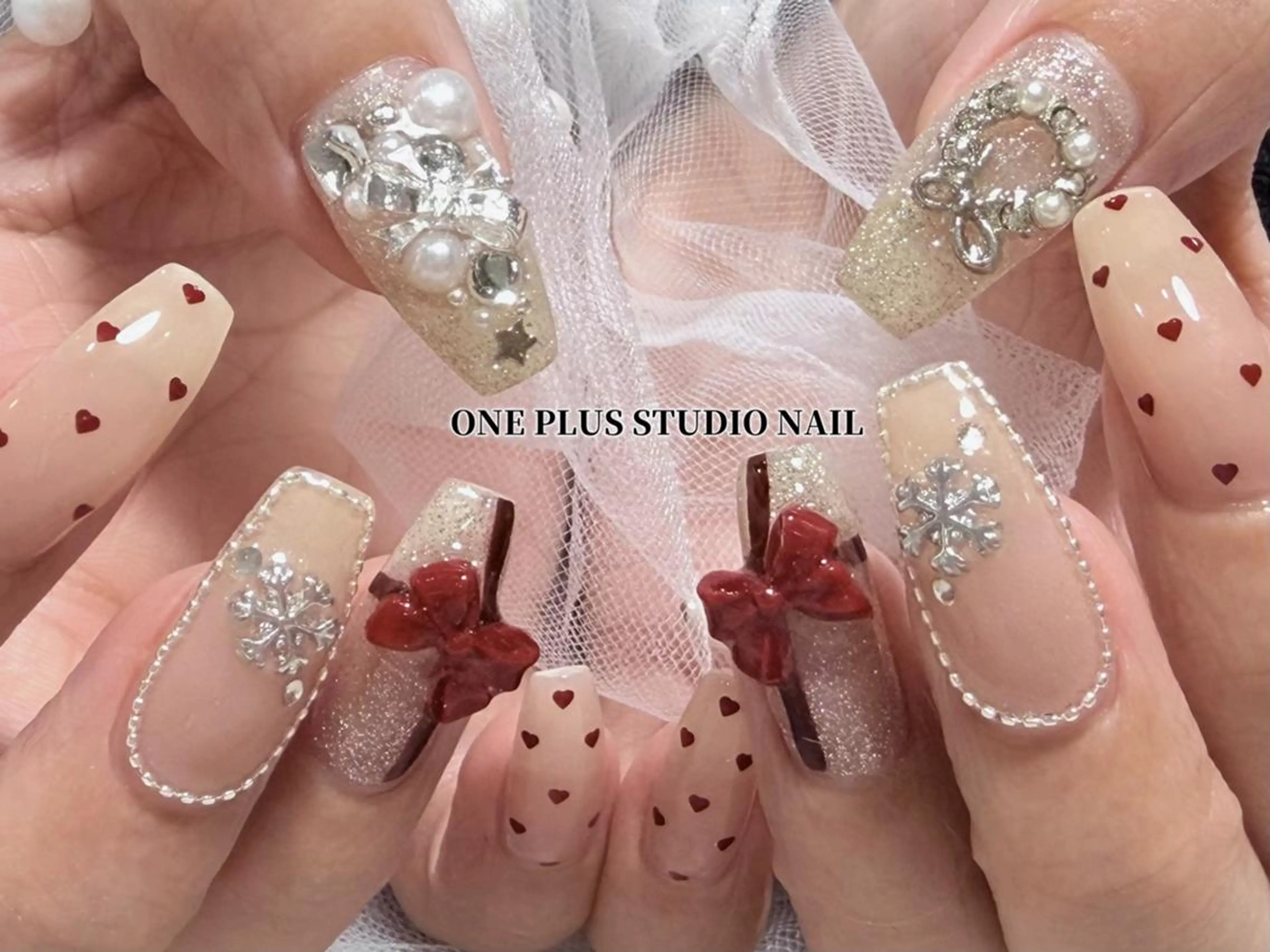 ネイル アートネイル フレンチネイル ガーリー ハート キラキラネイル haruka 🧸のネイルデザイン