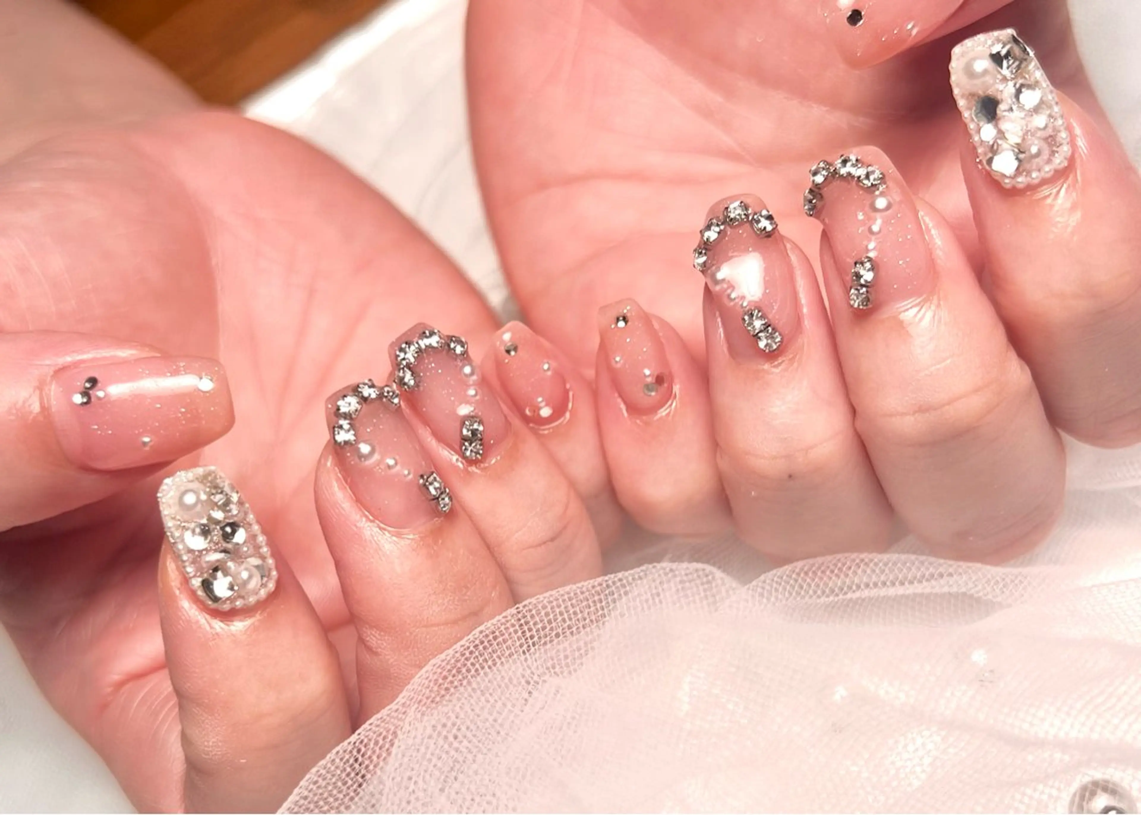 ネイル ストーンネイル nail salon Myunaのネイルデザイン