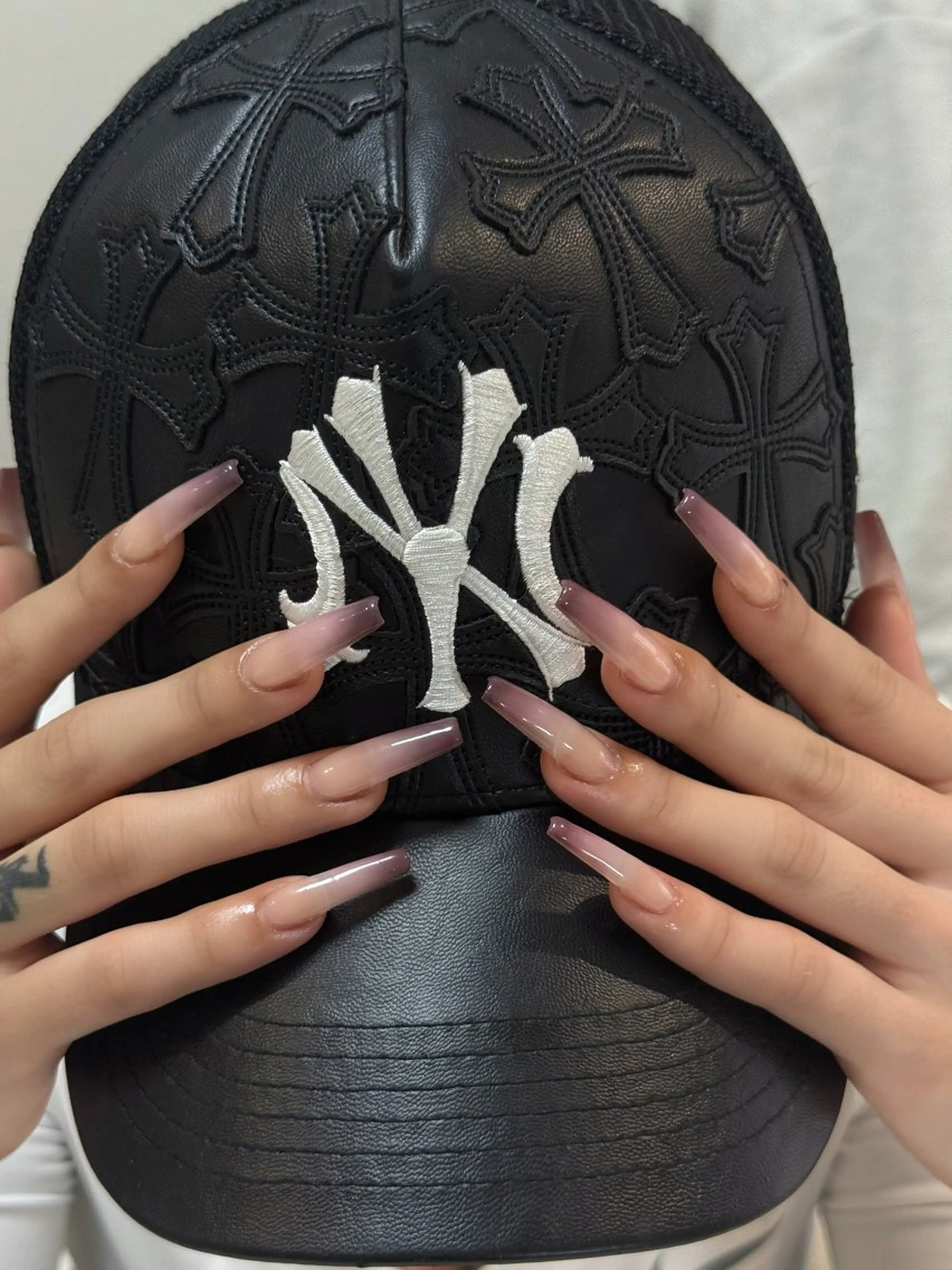 ネイル ボルドー ブラウン チークネイル ドット フットネイル ハンドネイル Julli ジュリのネイルデザイン