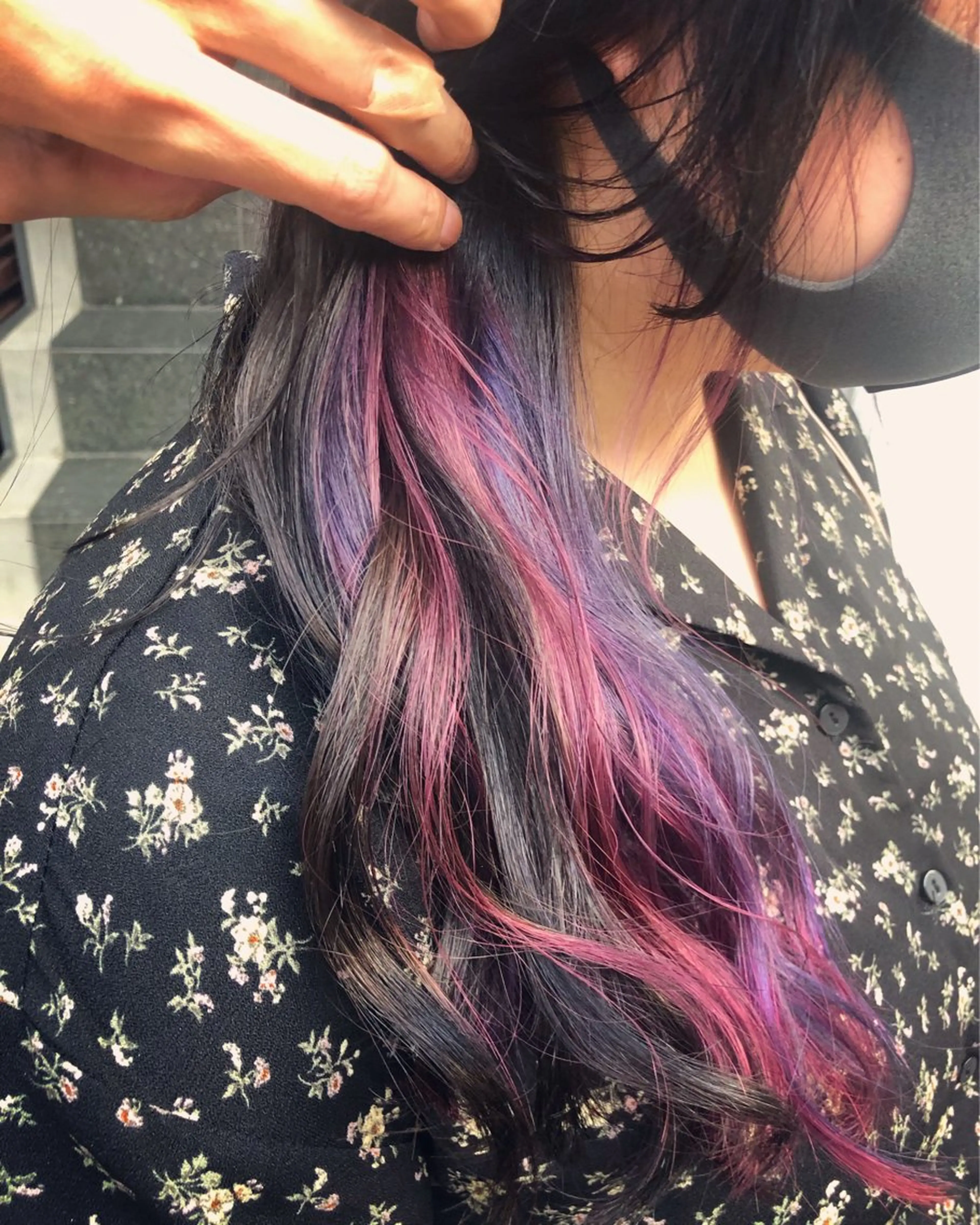 ロング カラー ブリーチ イヤリングカラー ユニコーンカラー カット ヘアカラー トリートメント 原宿サロン代表 デザインカラー伊藤卓のヘアスタイル