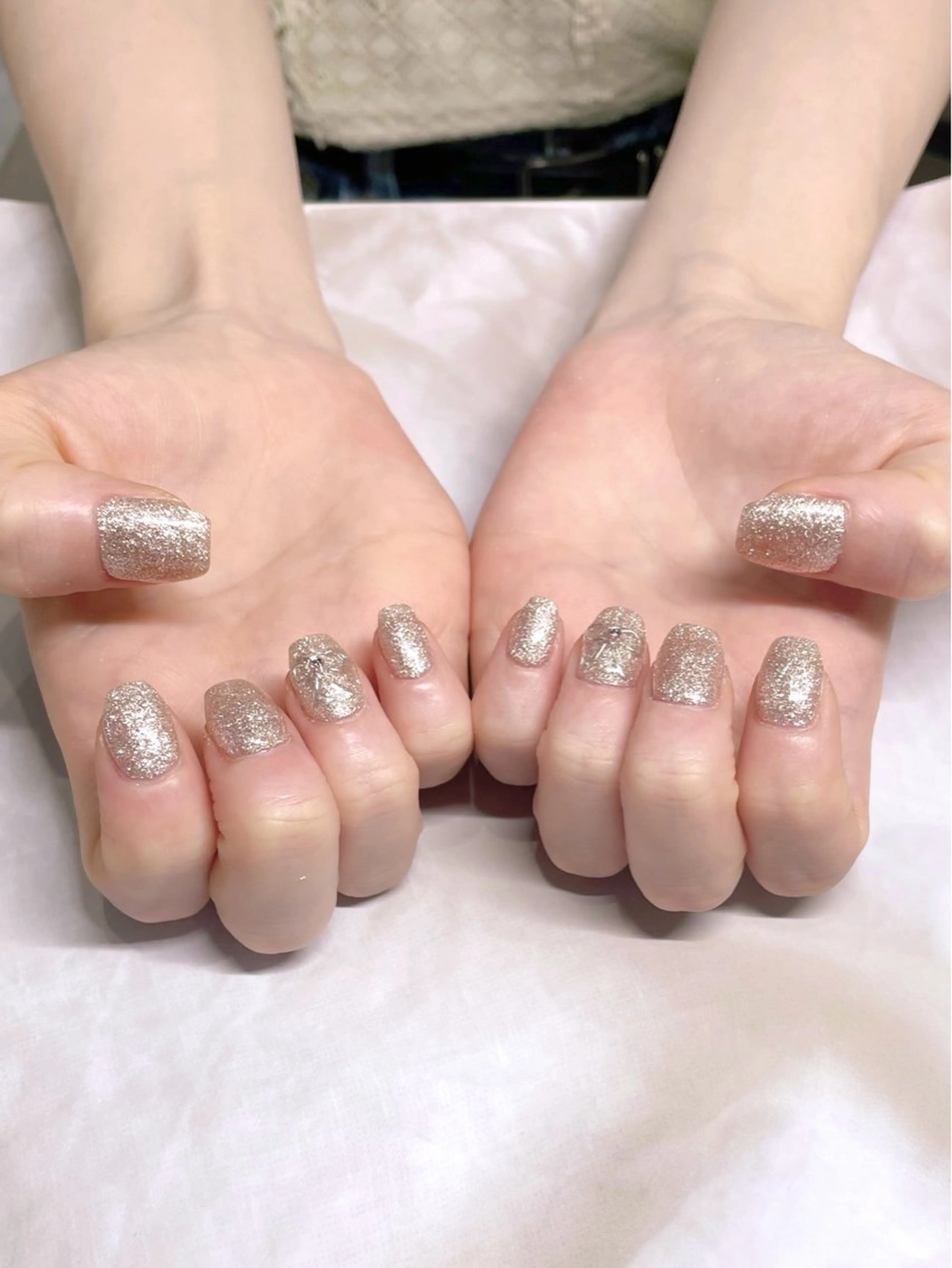 ♥️10月限定♥️【オフなしケア込み】ハンドワンポイントコース🍓💅🏻パラジェル変更OK🫧の写真