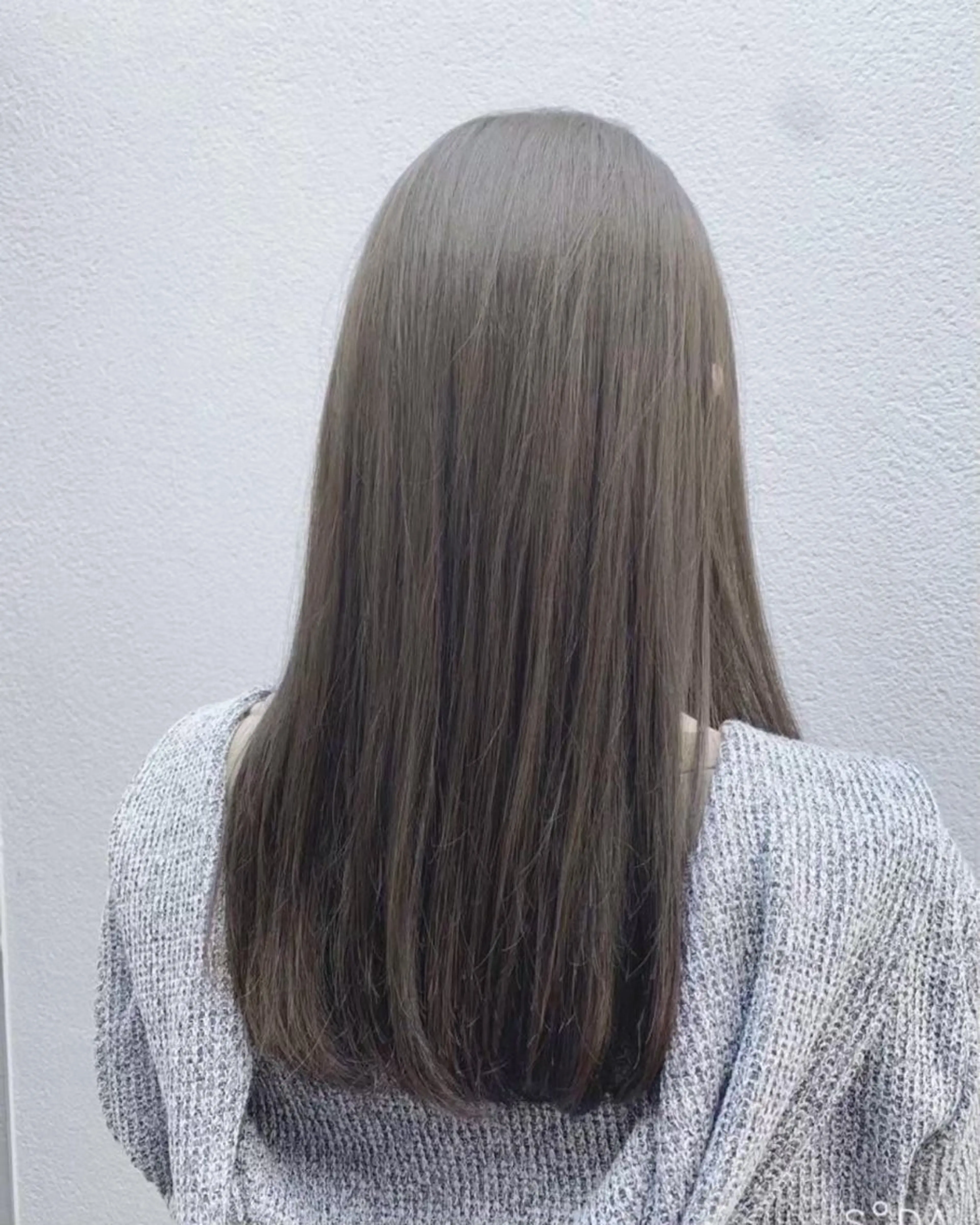 カラー 艶カラー🖤 れいな🖤のヘアスタイル