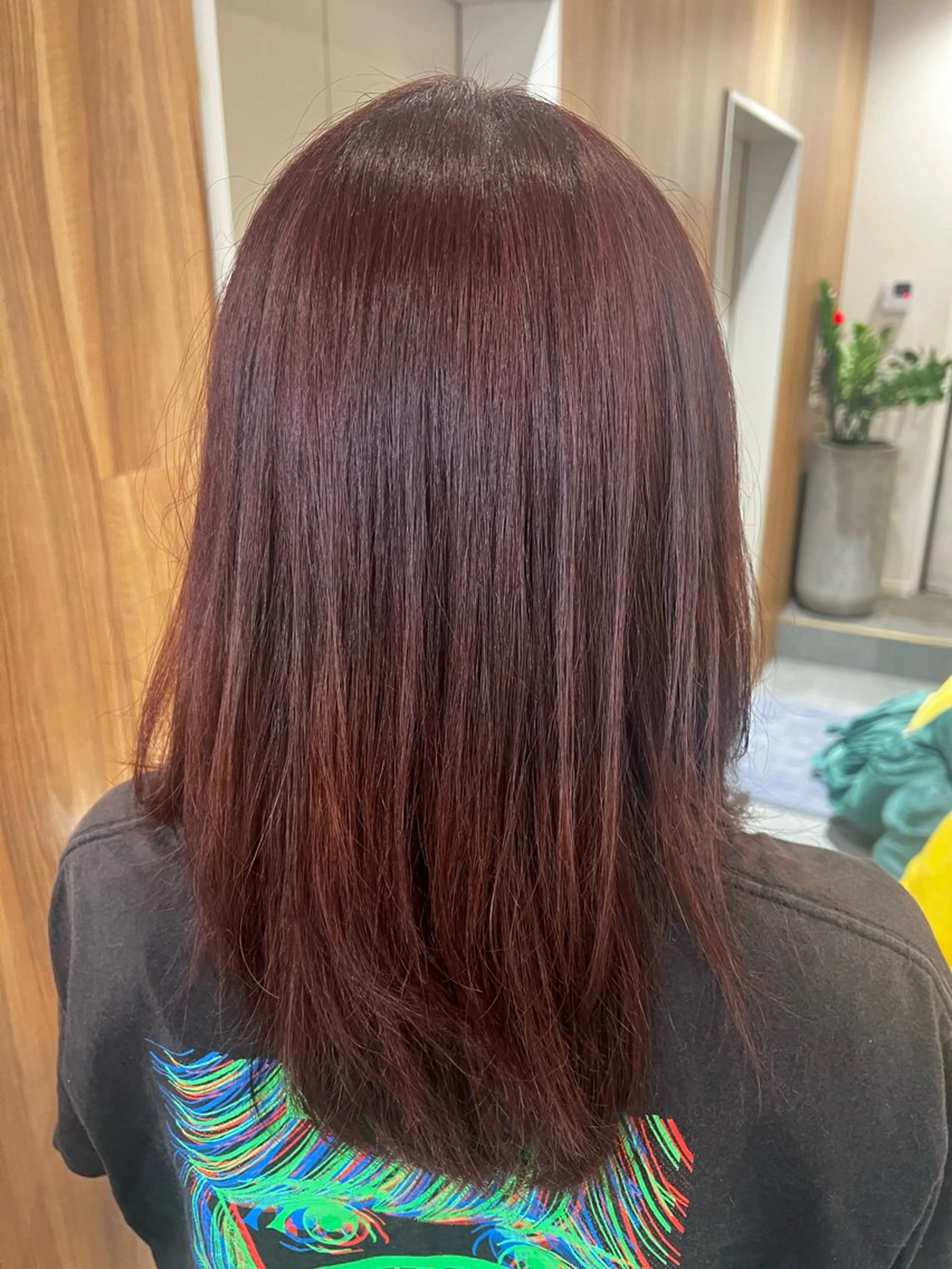 セミロング カラー 透明感カラー ストレートパーマ🦢 ユメのヘアスタイル
