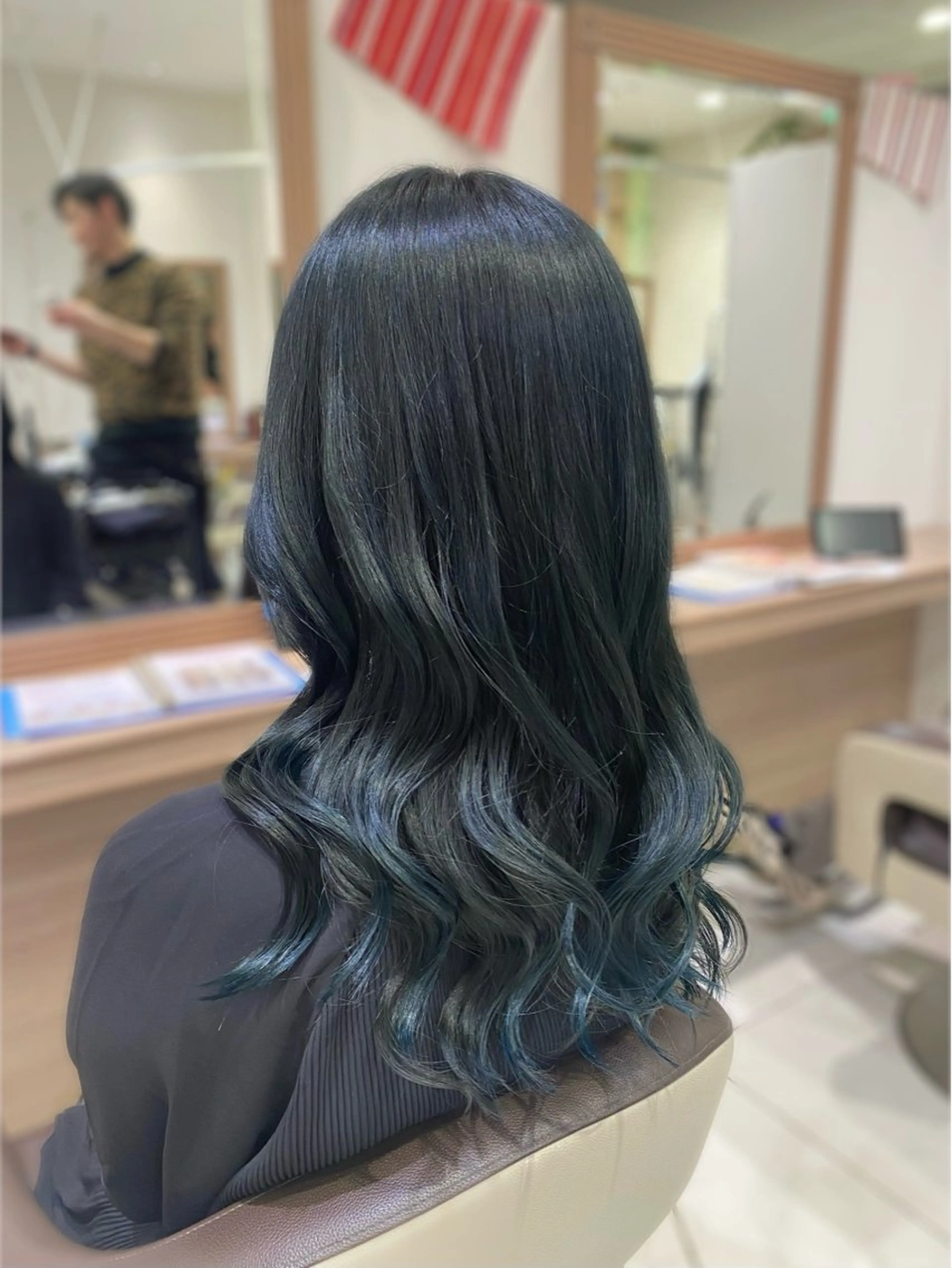 ロング カラー ヘアアレンジ 奥村 美郁子のヘアスタイル