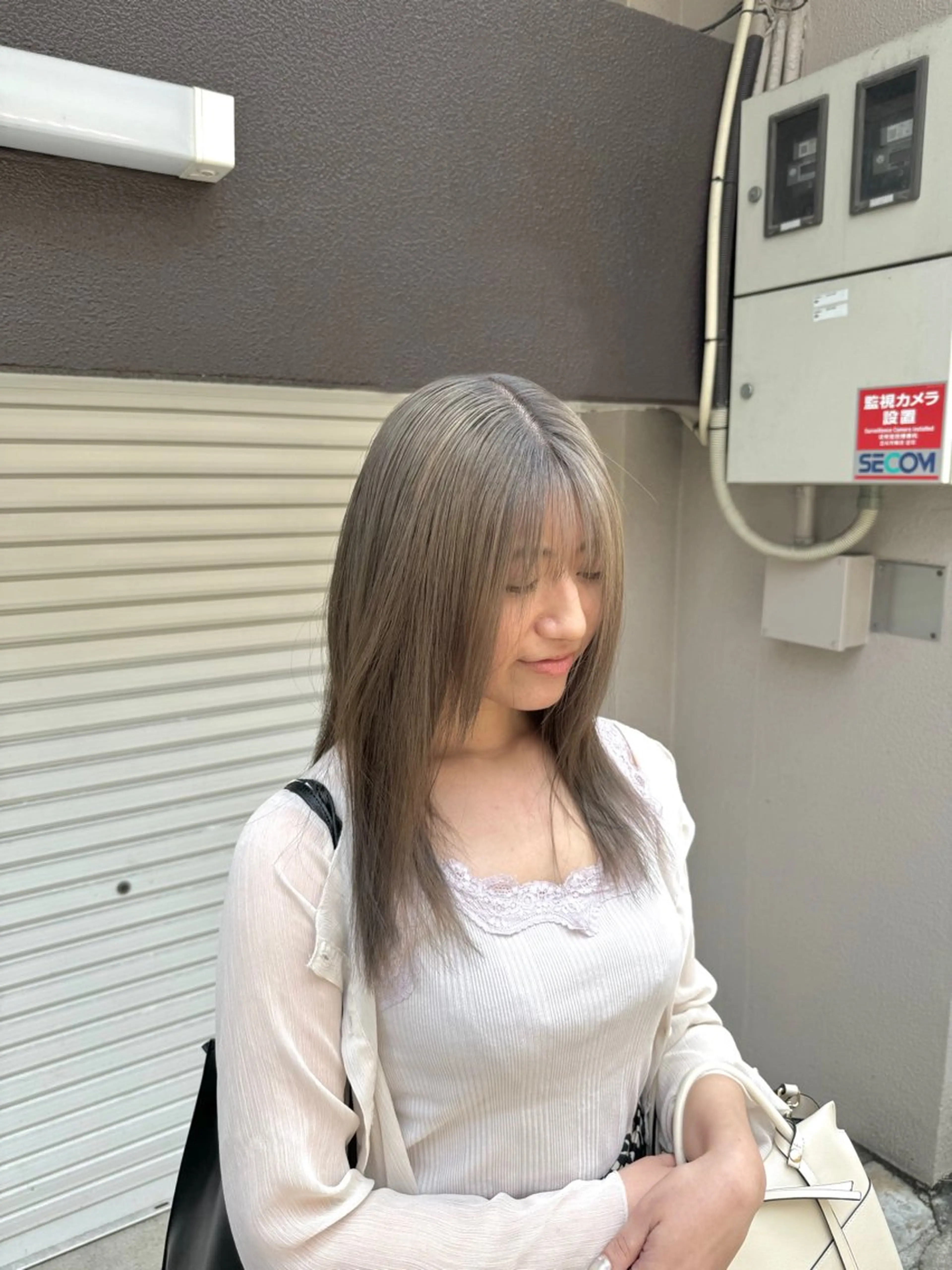 セミロング カット ヘアカラー INORI|艶カラ ー|フェイスレイヤーのヘアスタイル