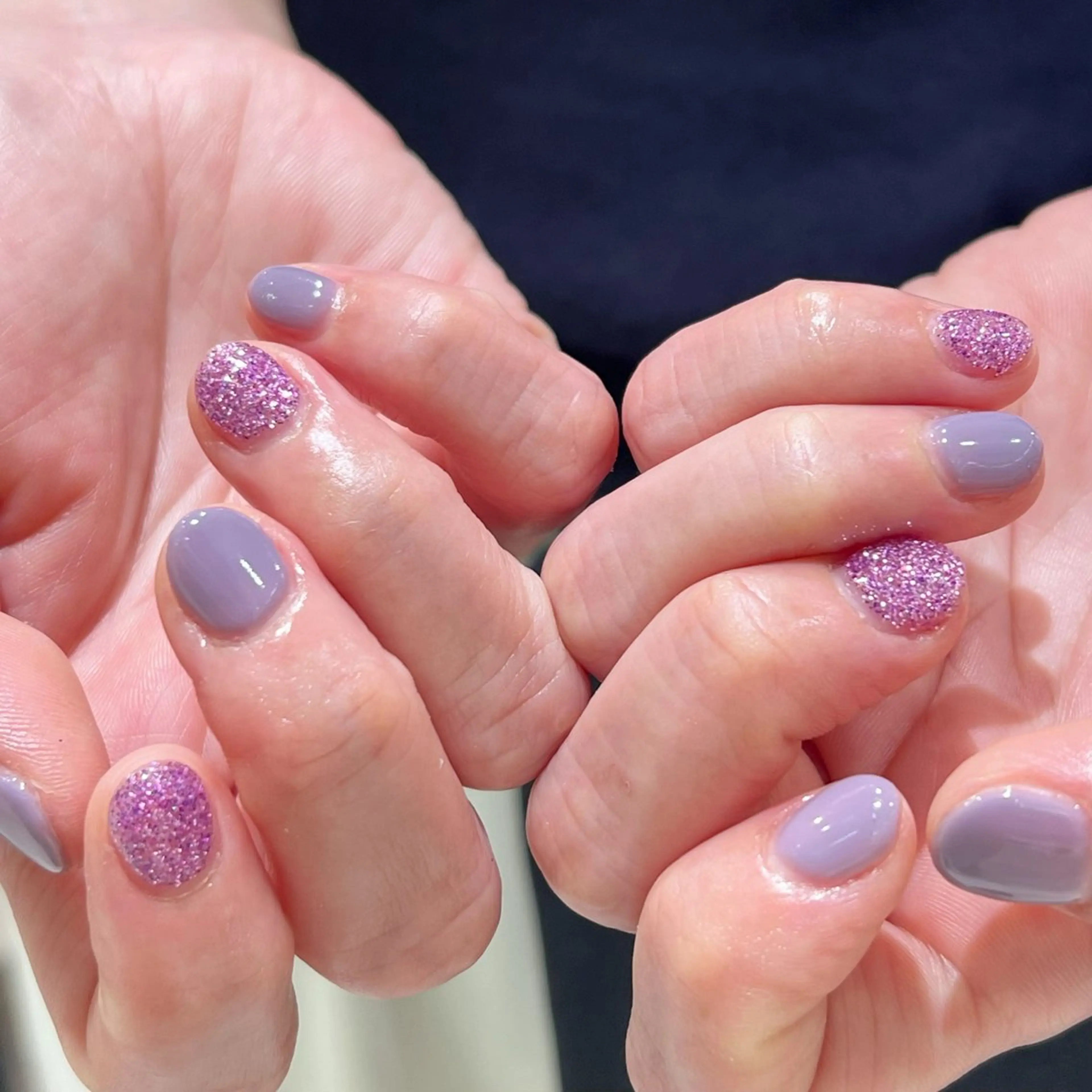 ネイル ラメ(グリッター) ワンカラーネイル ハンドネイル オシャレデザイン 🧺🪽/SHUNOのヘアスタイル