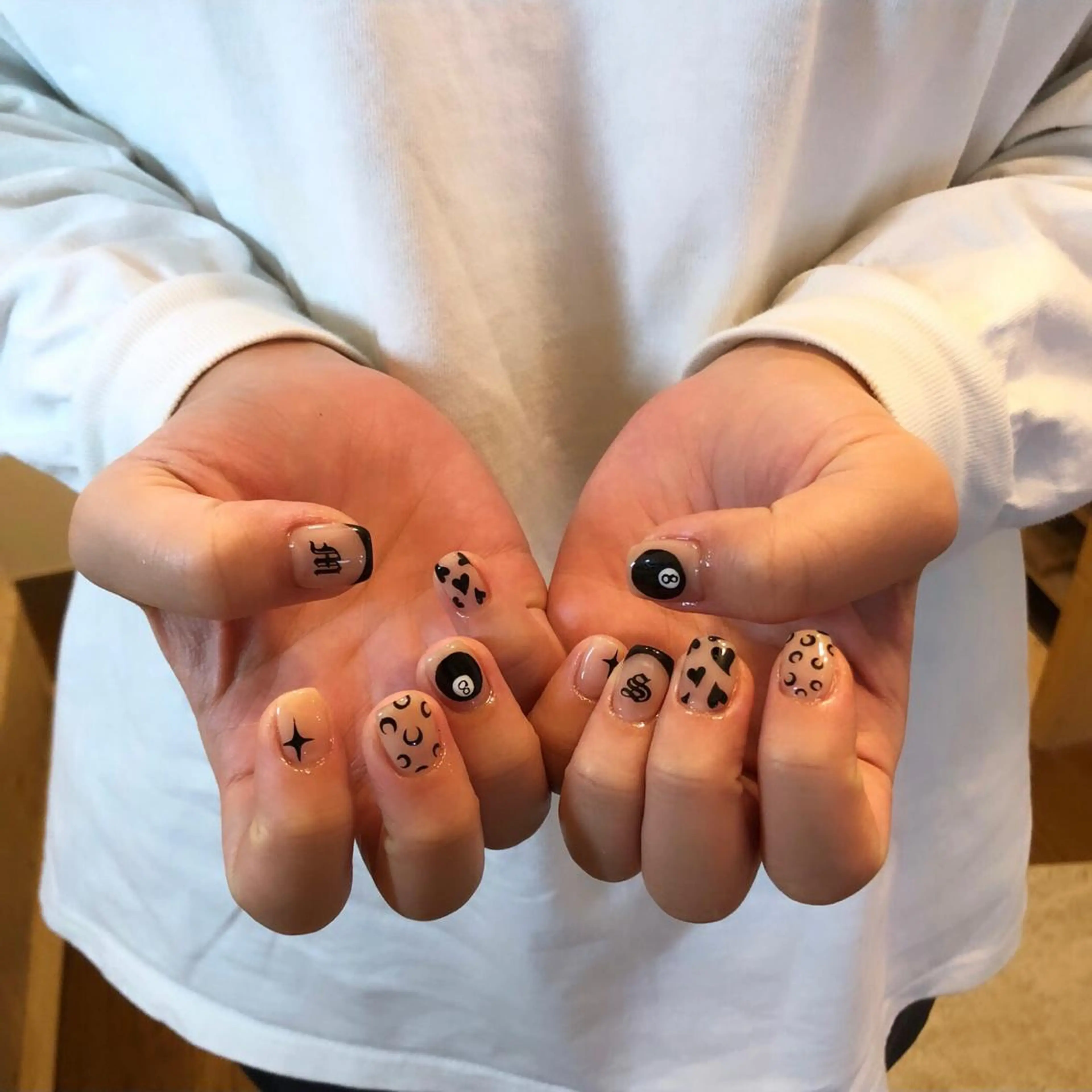 ネイル ハンドネイル フットネイル ハンドケア Nes.Nail所属・Miyagi Asamiのネイルデザイン