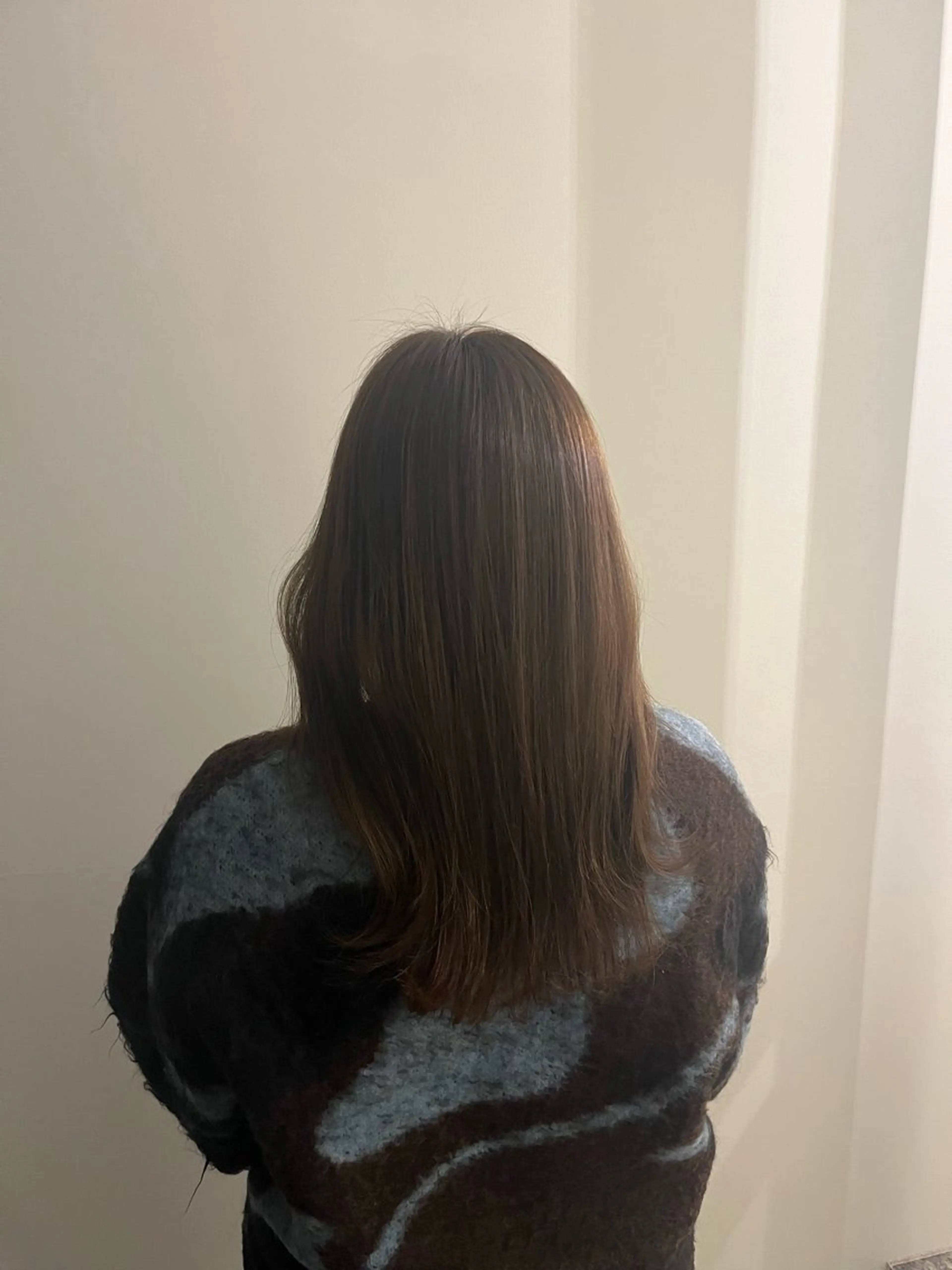 カラー 山本 彩香のヘアスタイル