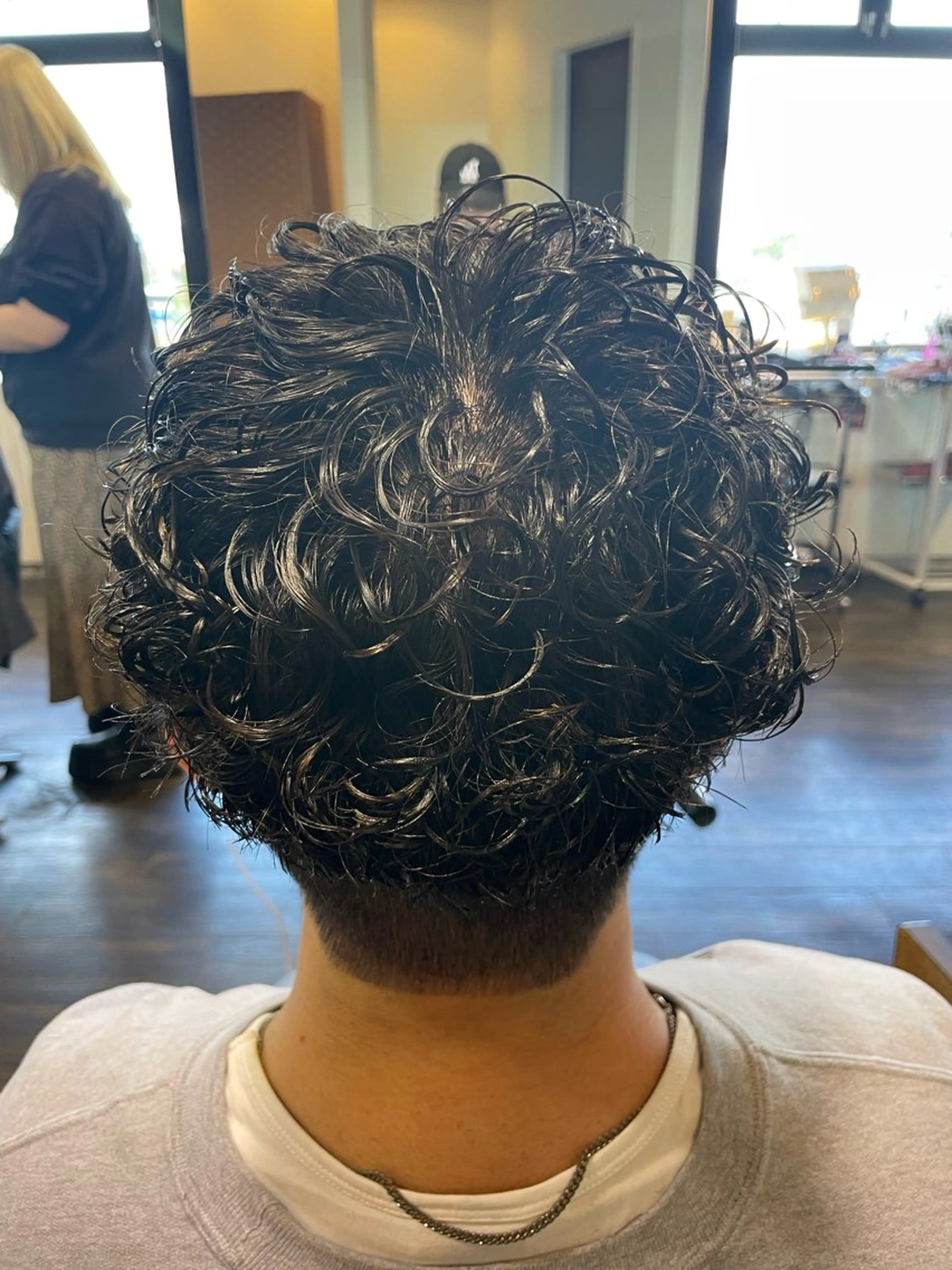 パーマ メンズ メンズパーマ プードルパーマ プードルパーマ 佐藤 綾郁のヘアスタイル