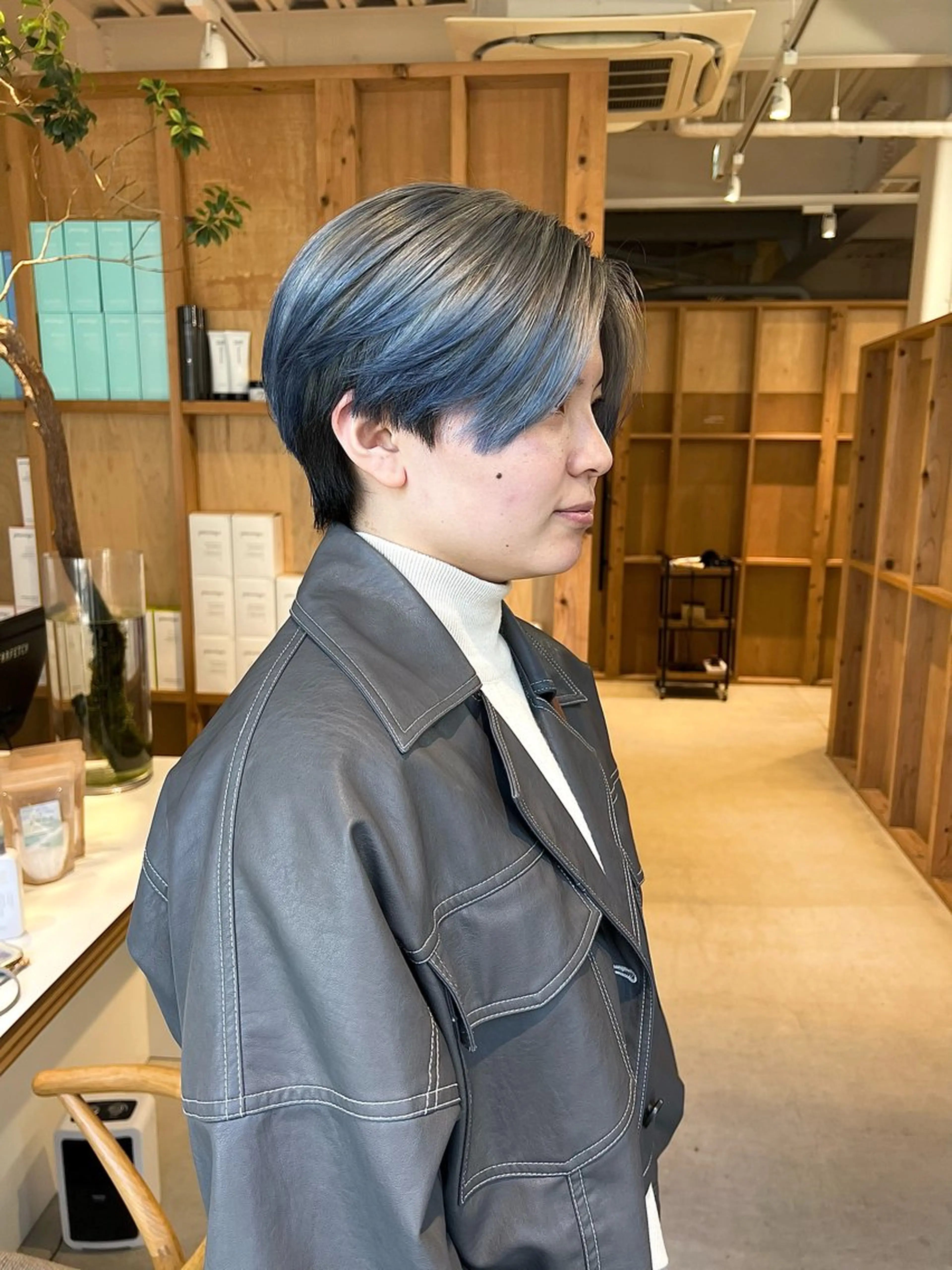 ショート 青木 芽生のヘアスタイル