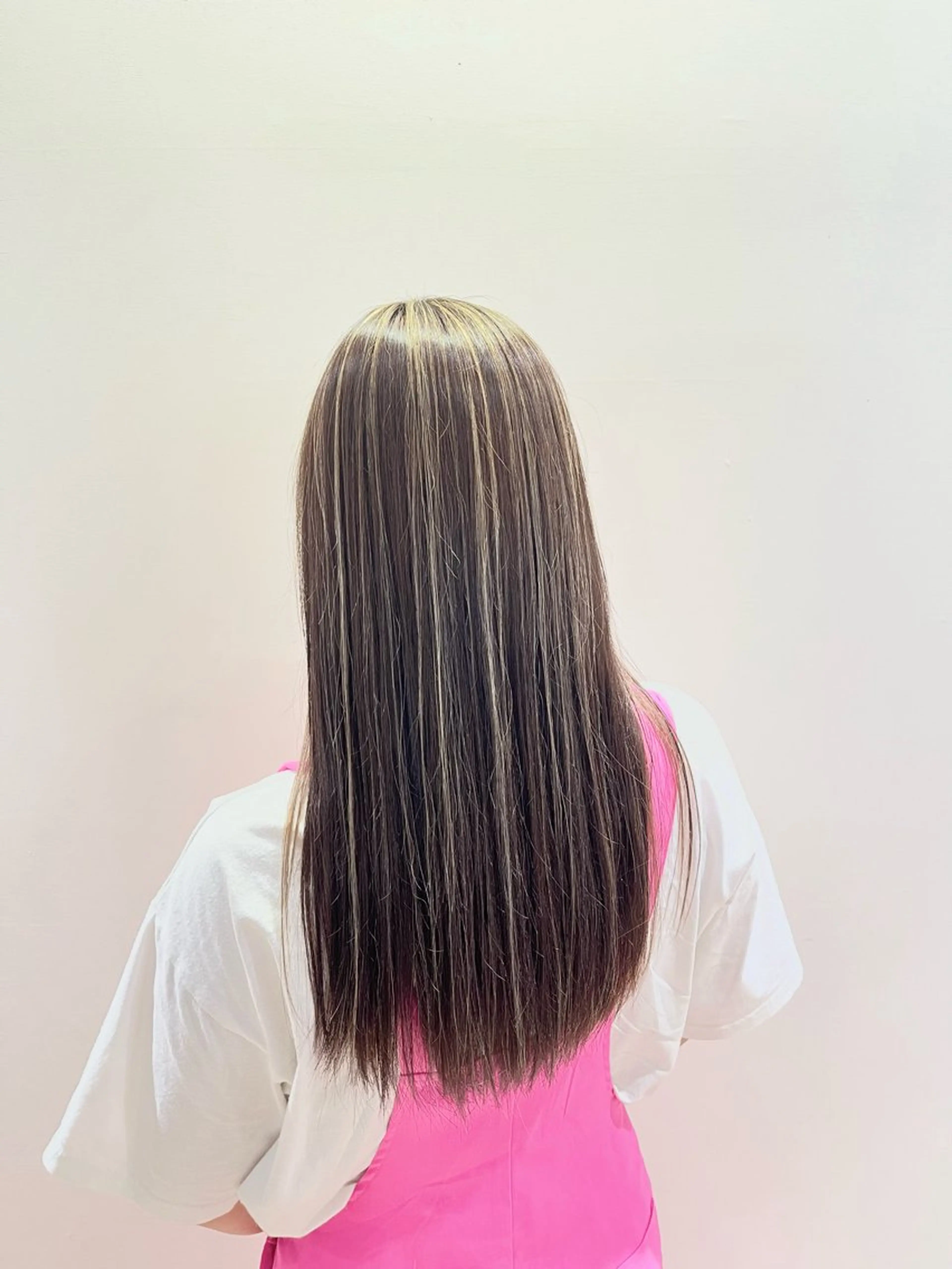ロング カラー ベージュカラー ハイライトカラー ハイライト be'leef.mel所属・ののみや まれのヘアスタイル