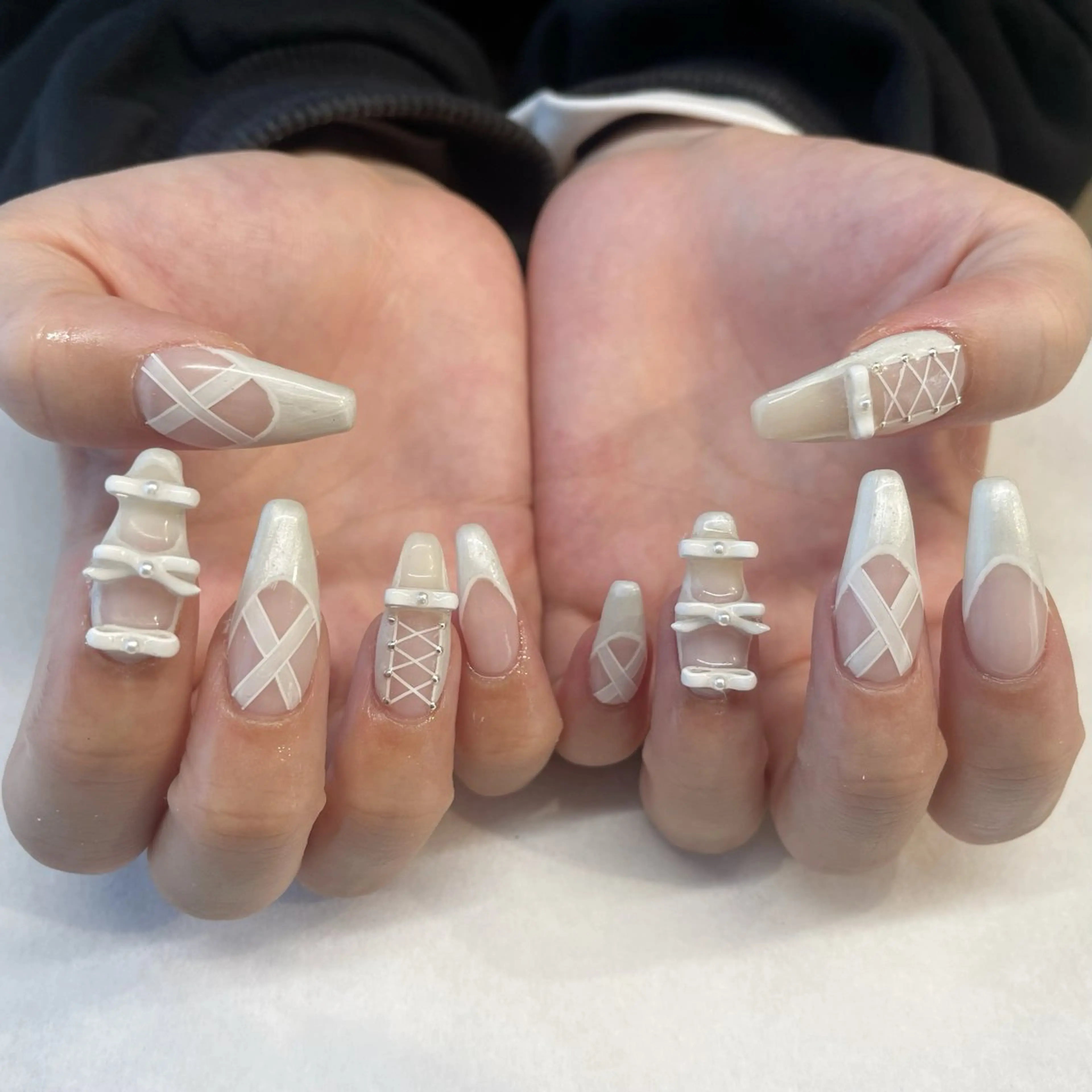 ネイル ハンドネイル 🌈🐰 saki. m 🐰🌈のネイルデザイン