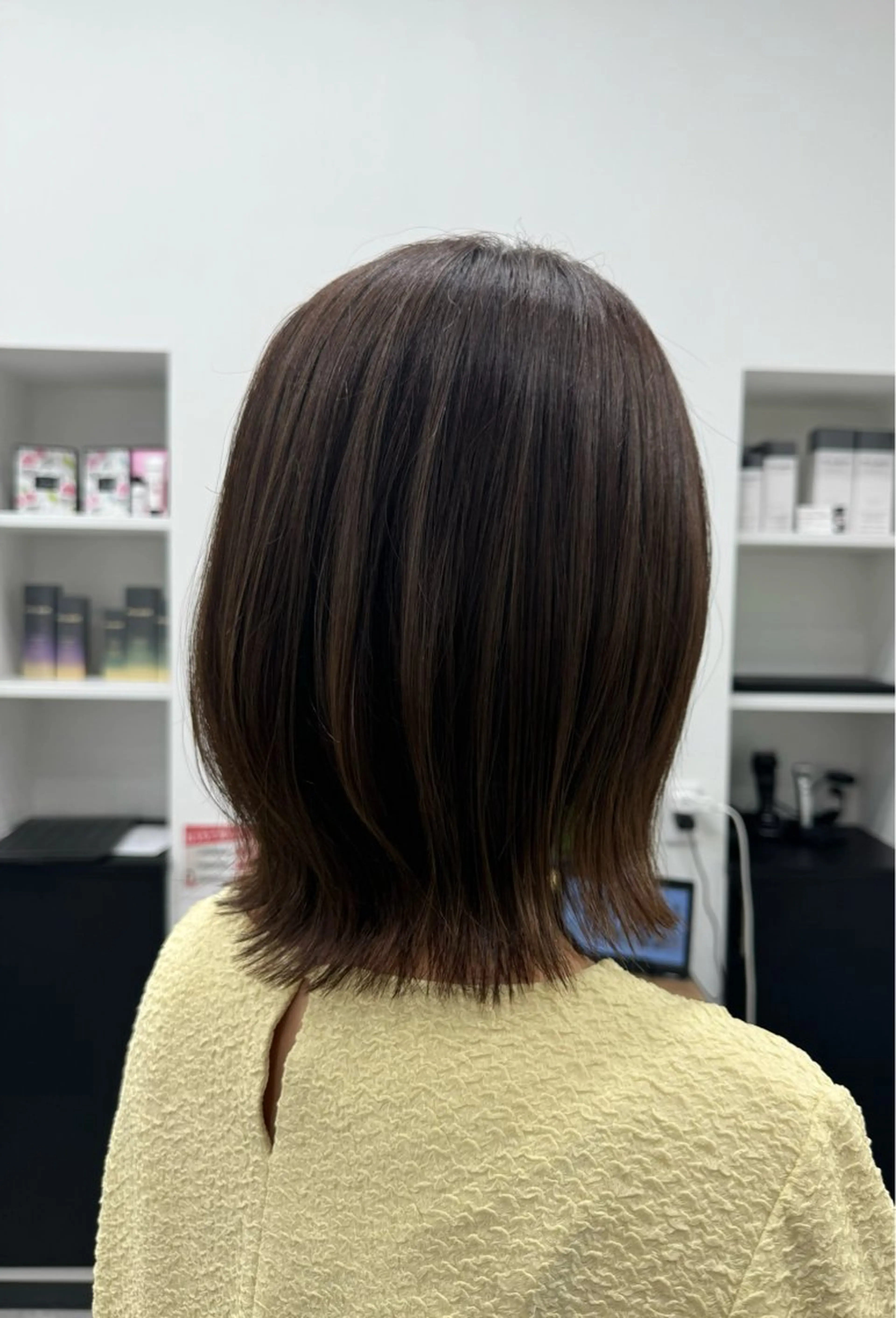 ショート カラー ベージュカラー くびれヘア 𝘀𝗮𝗲/柏の葉 / パーマモデルのヘアスタイル