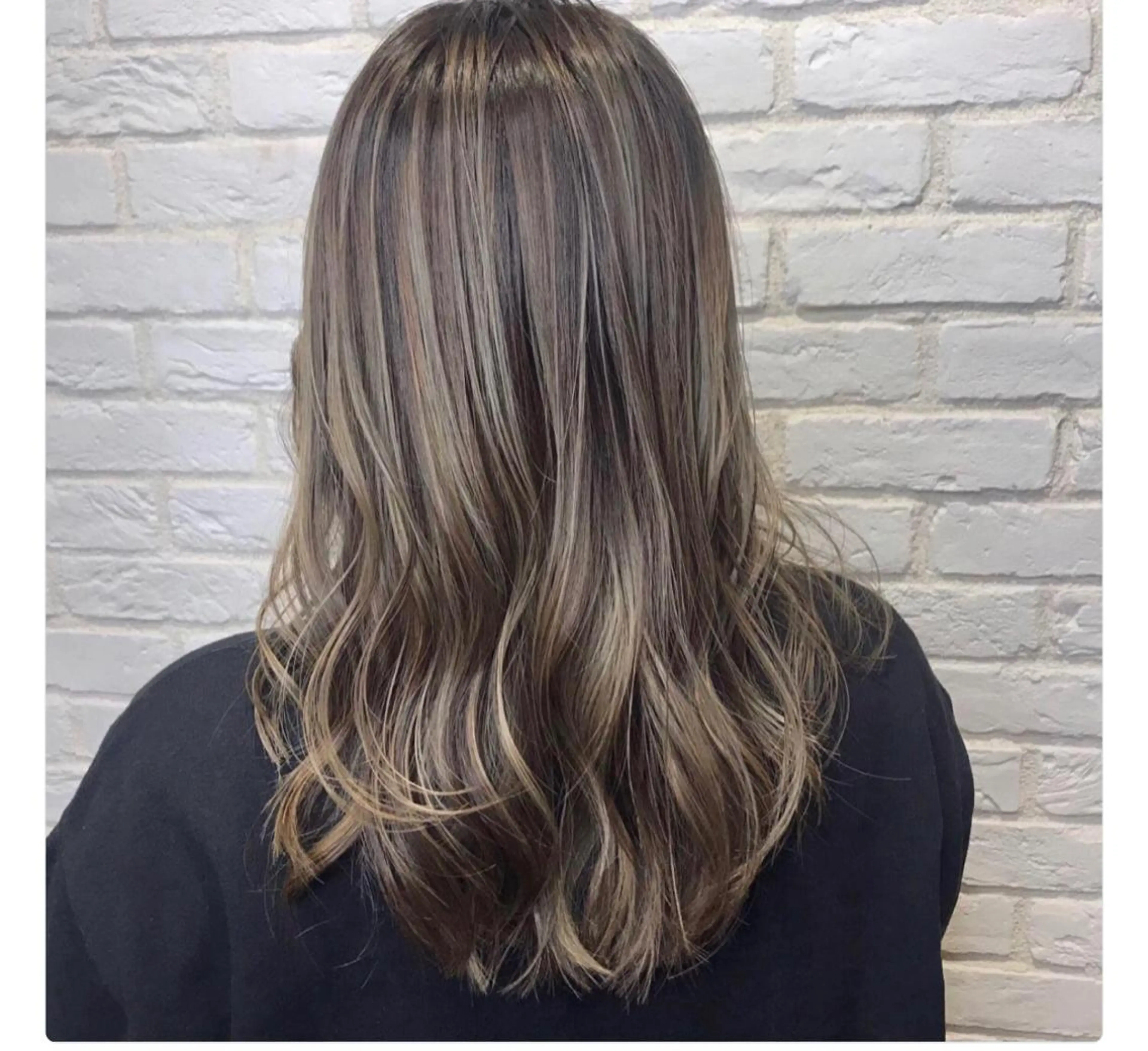 ロング カラー TRUCK トラックのヘアスタイル