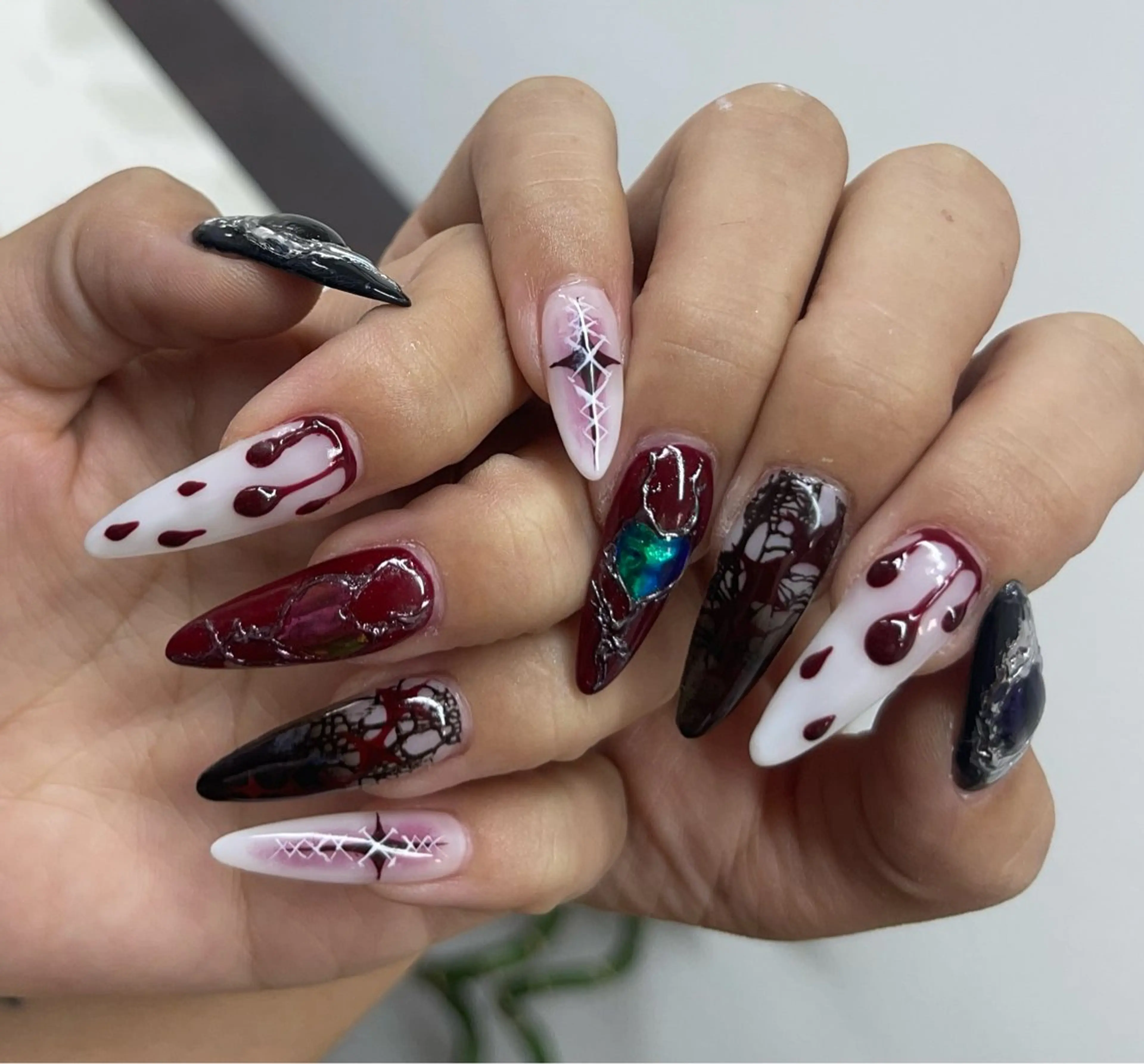 ネイル ハロウィン スカルプ長さ出し専門店 MIMI nailsalon 上野店所属・RIN Amiのネイルデザイン