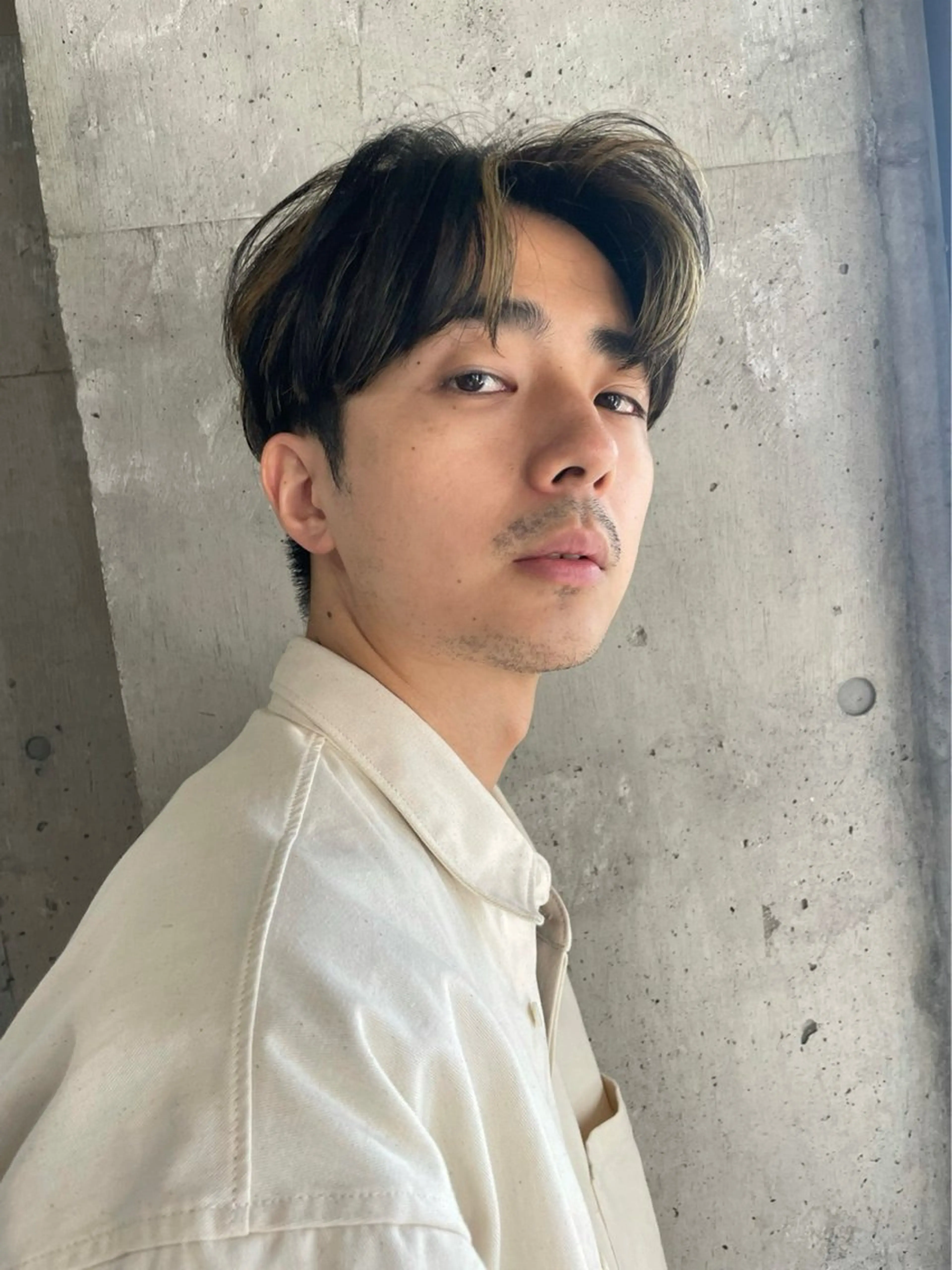 ショート カット パーマ yelm所属・🫒オリーブカラー ミディアムレイヤー✨のヘアスタイル