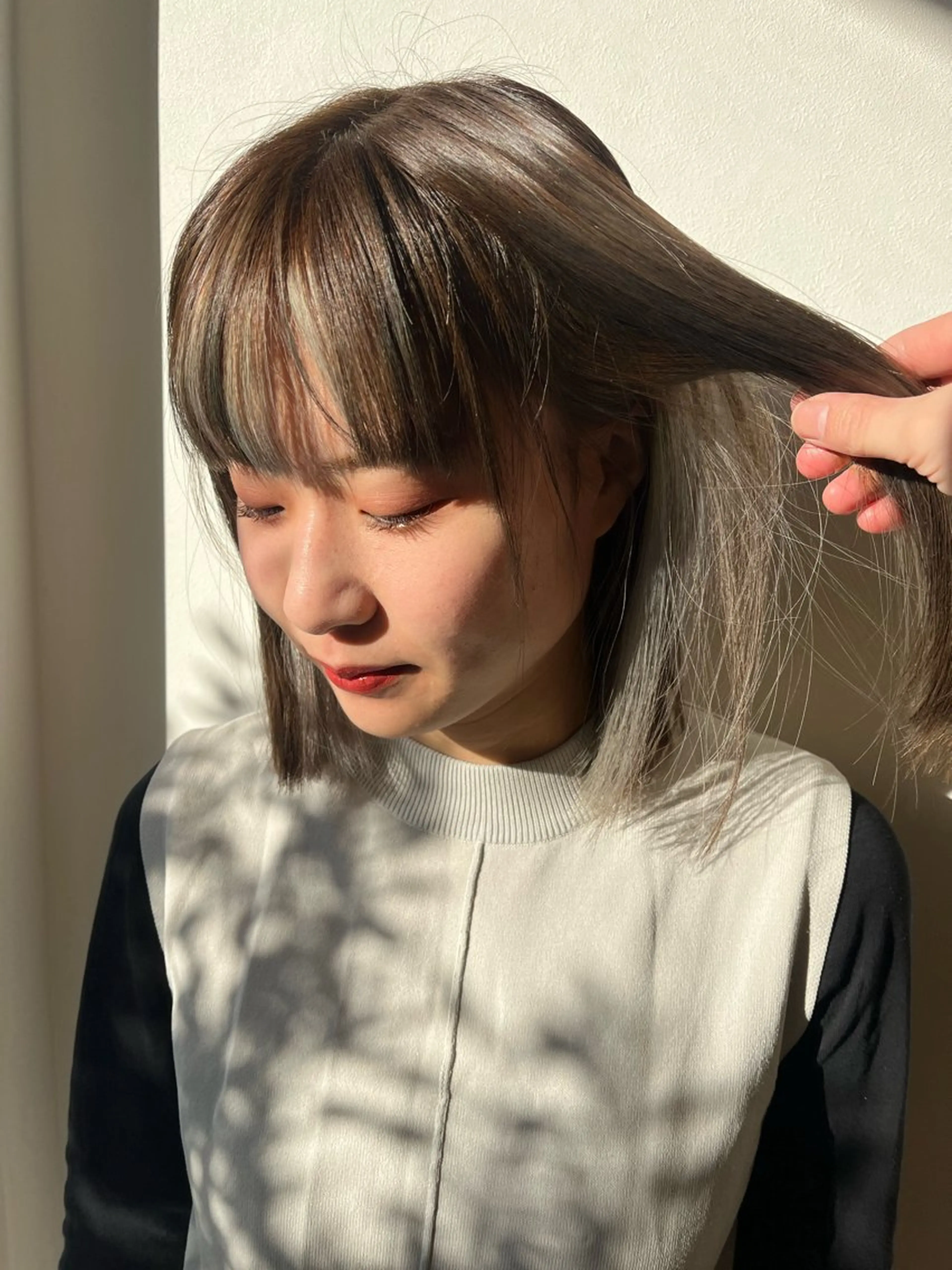 ミディアム 倉地 芹奈のヘアスタイル