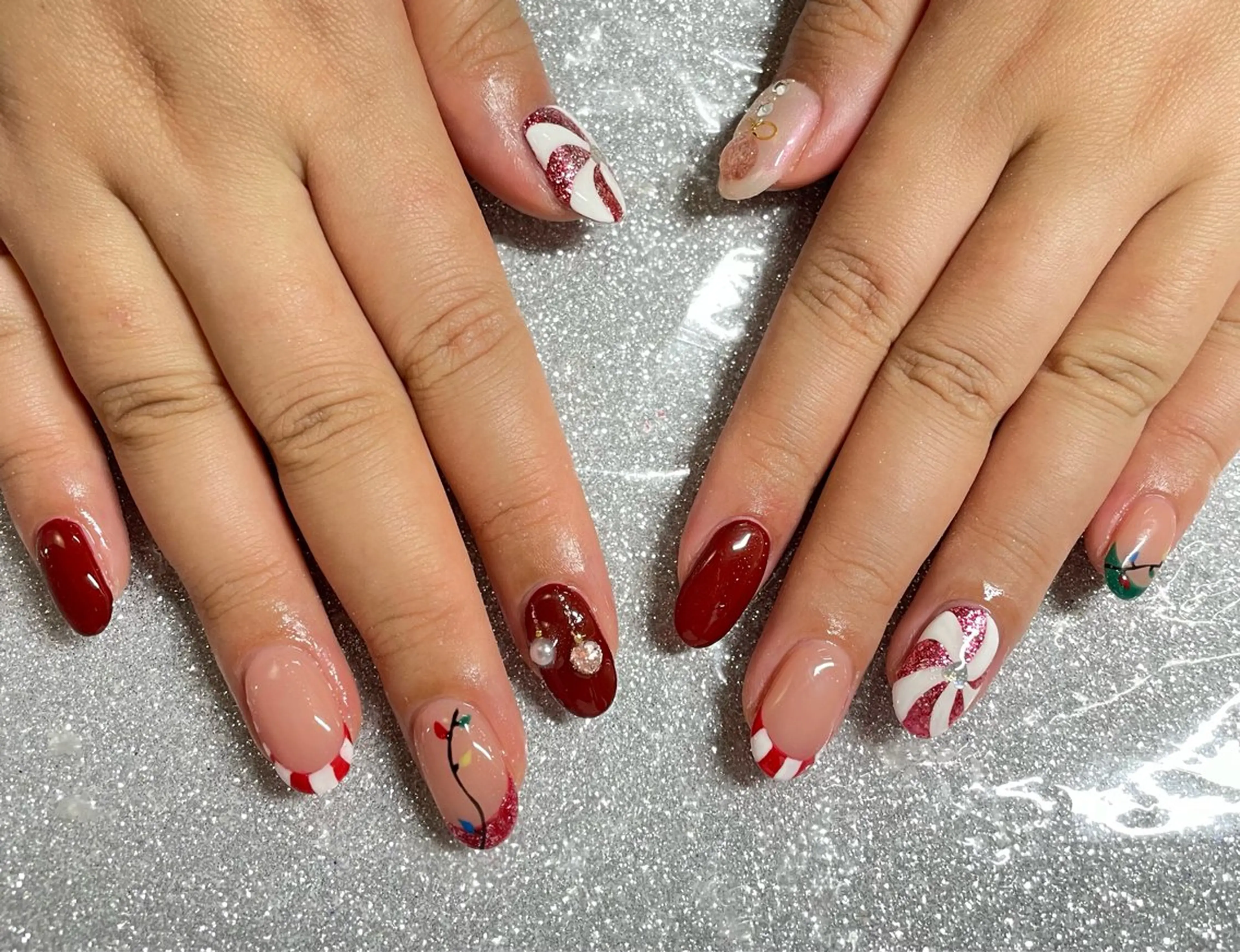 ネイル ハンドネイル VIERU 🌈🎀💖のネイルデザイン