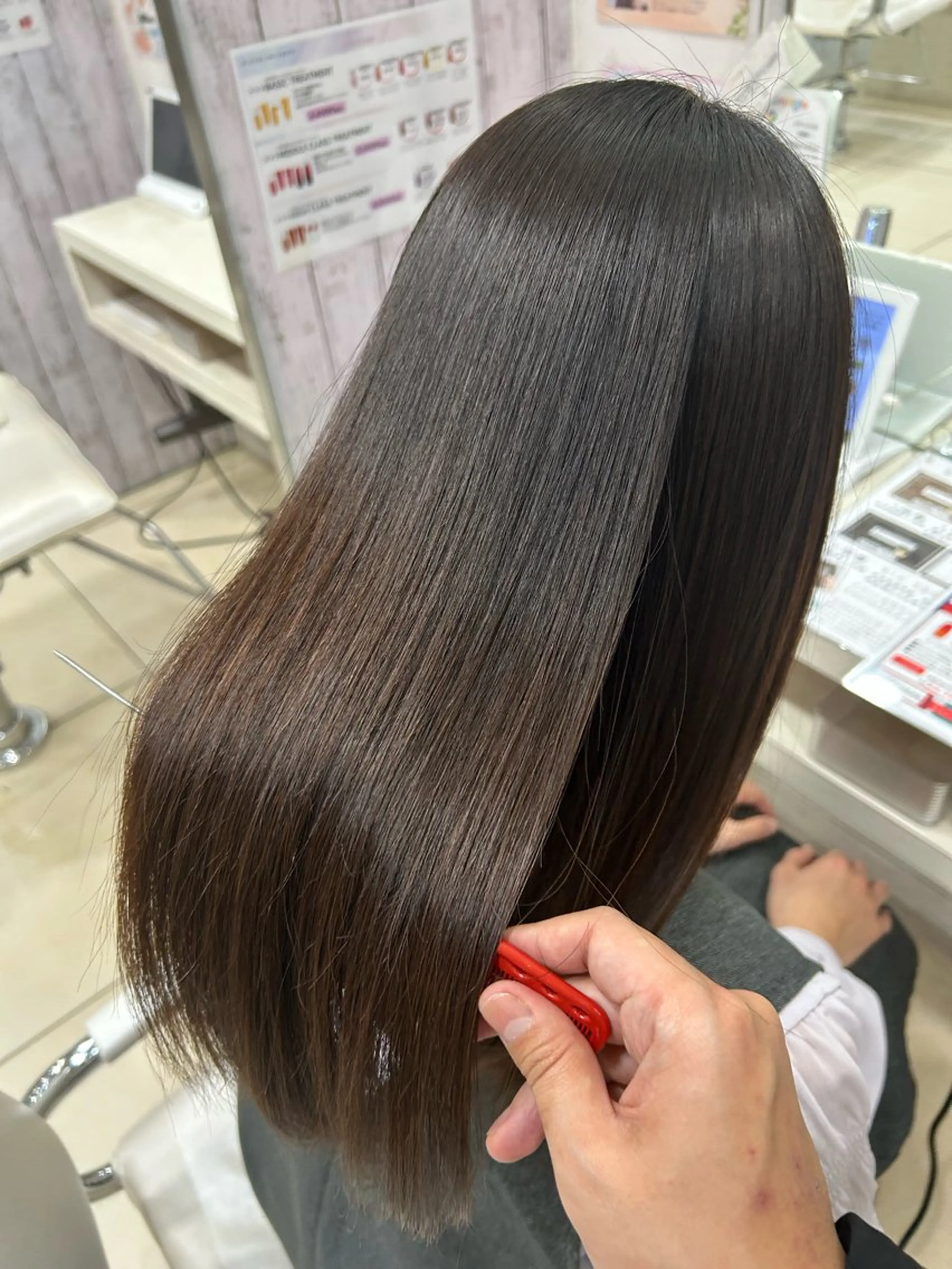セミロング ヘアカラー トリートメント 艶髪の神様 瀧田嵐士🇰🇷のヘアスタイル