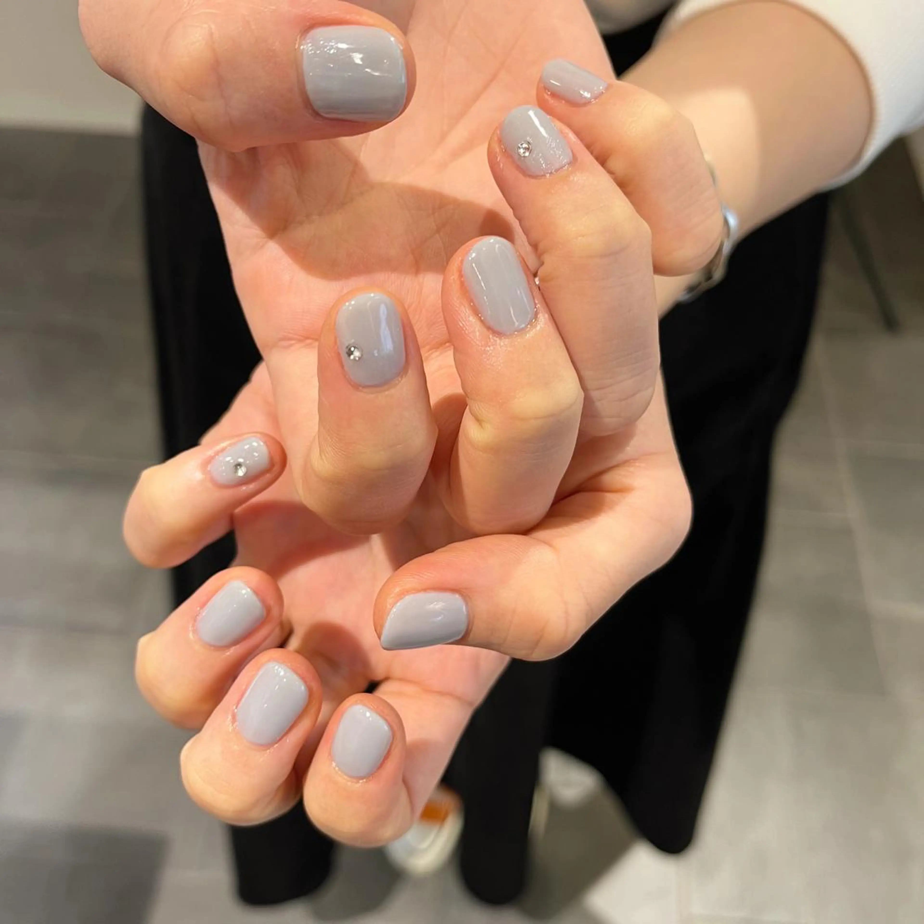 ネイル ジェルネイル ワンカラーネイル パラジェル ストーンネイル ハンドネイル 鈴木 里奈のネイルデザイン