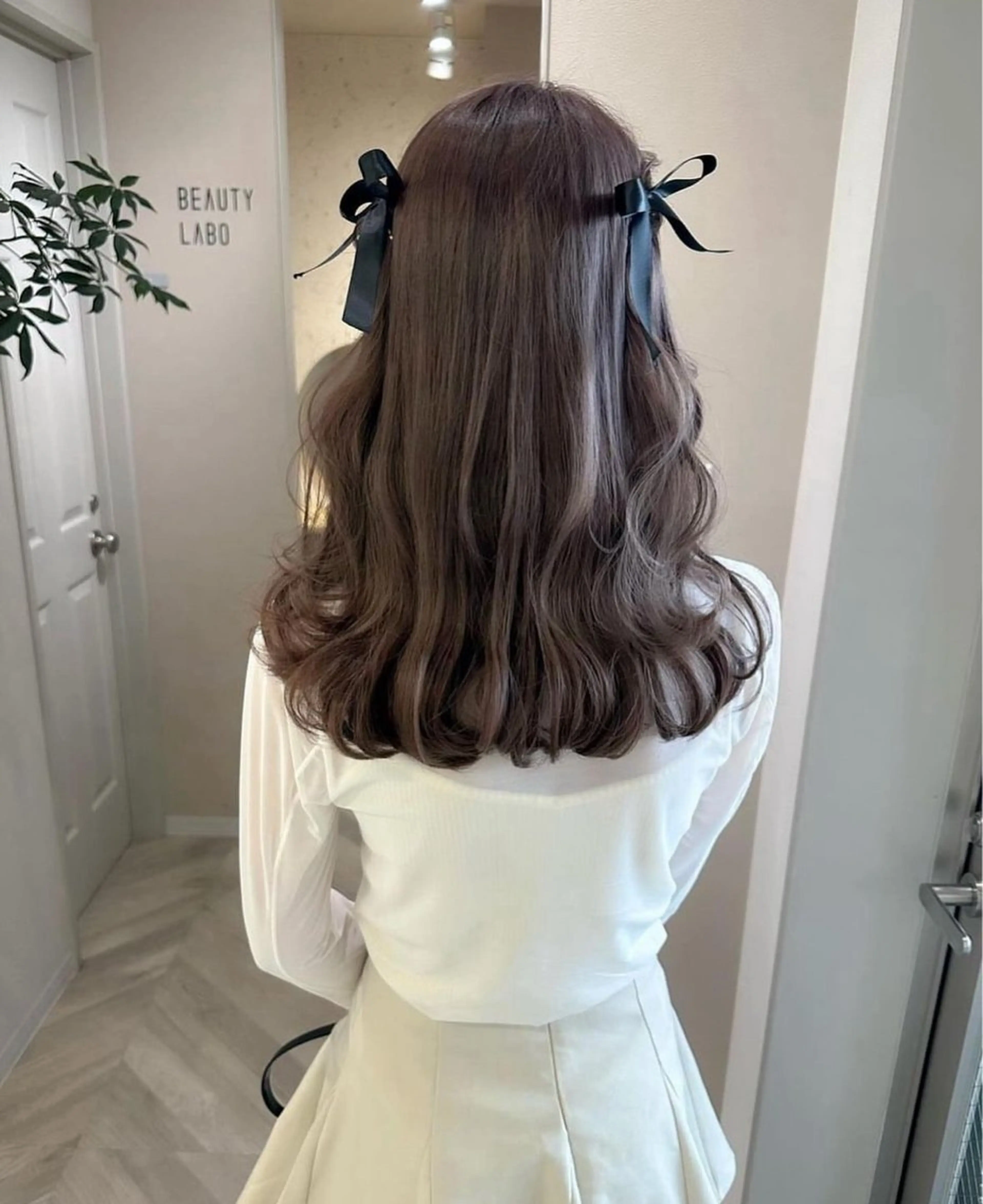 セミロング カラー ヘアアレンジ ブリーチ autre所属・大久保 ひでなりのヘアスタイル