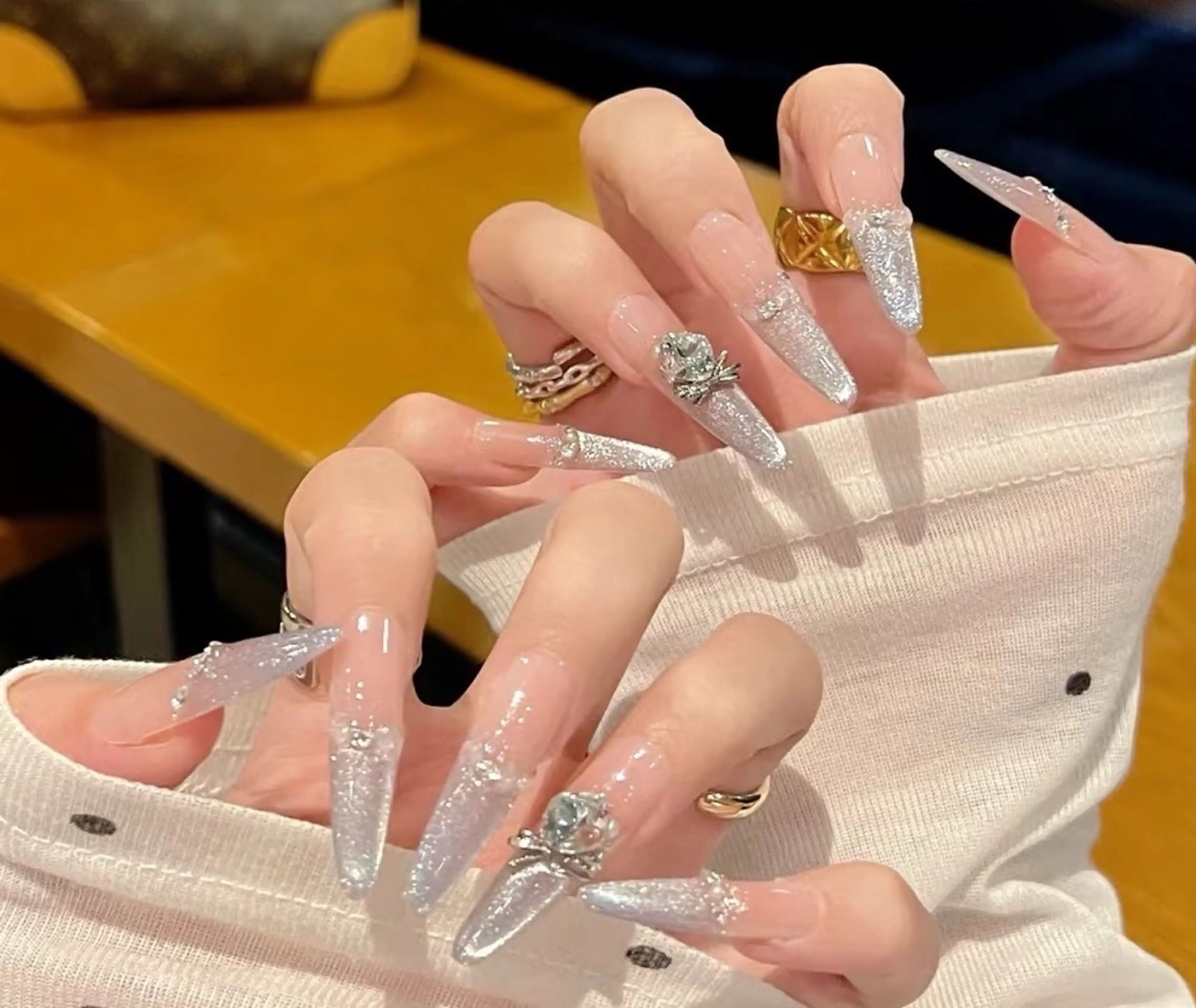 ネイル Miu Miu 🎀 Nailのネイルデザイン