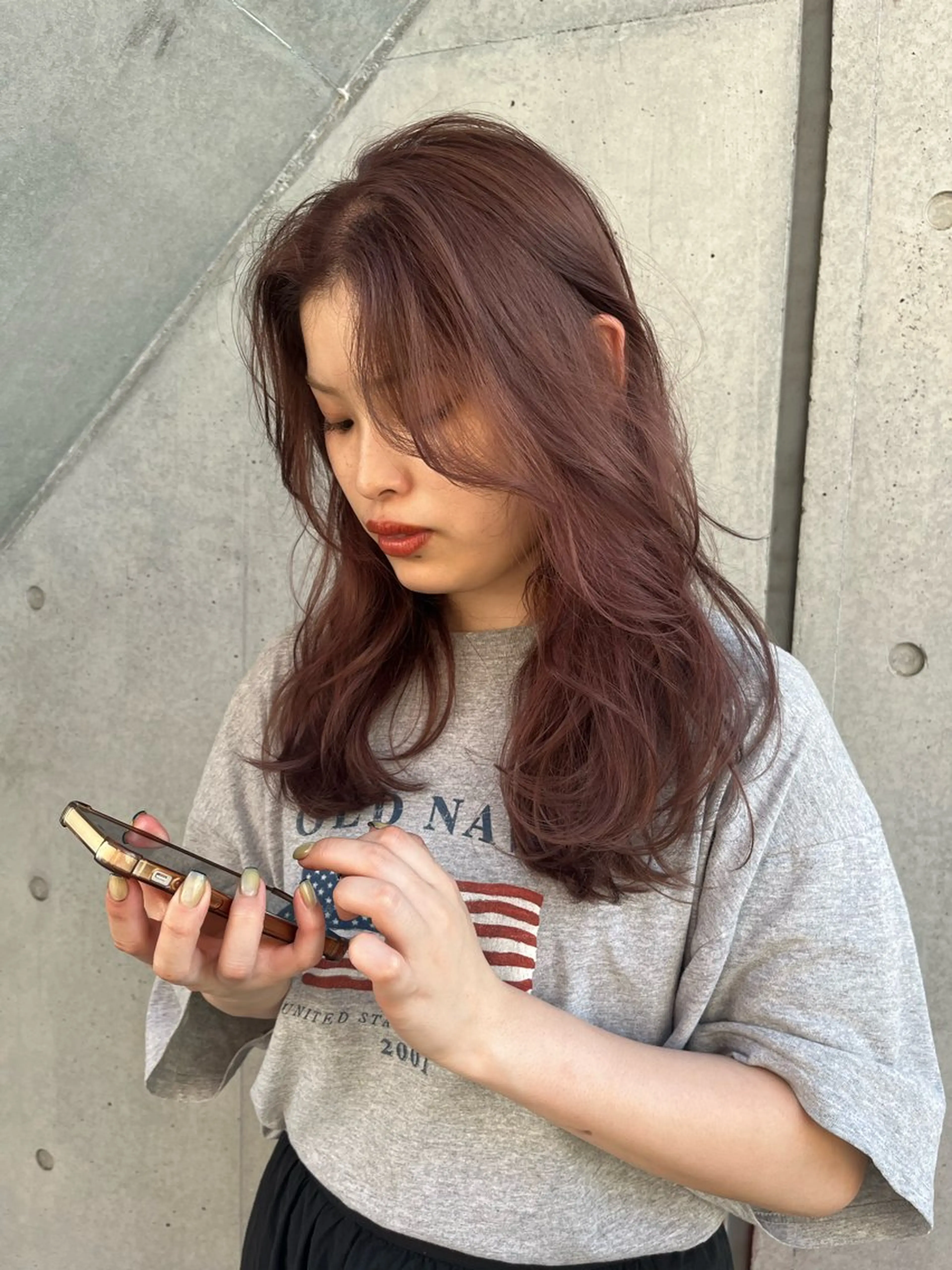 ロング カラー ベージュカラー ブリーチ ピンクカラー ピンクベージュ 竹内 菜々子のヘアスタイル