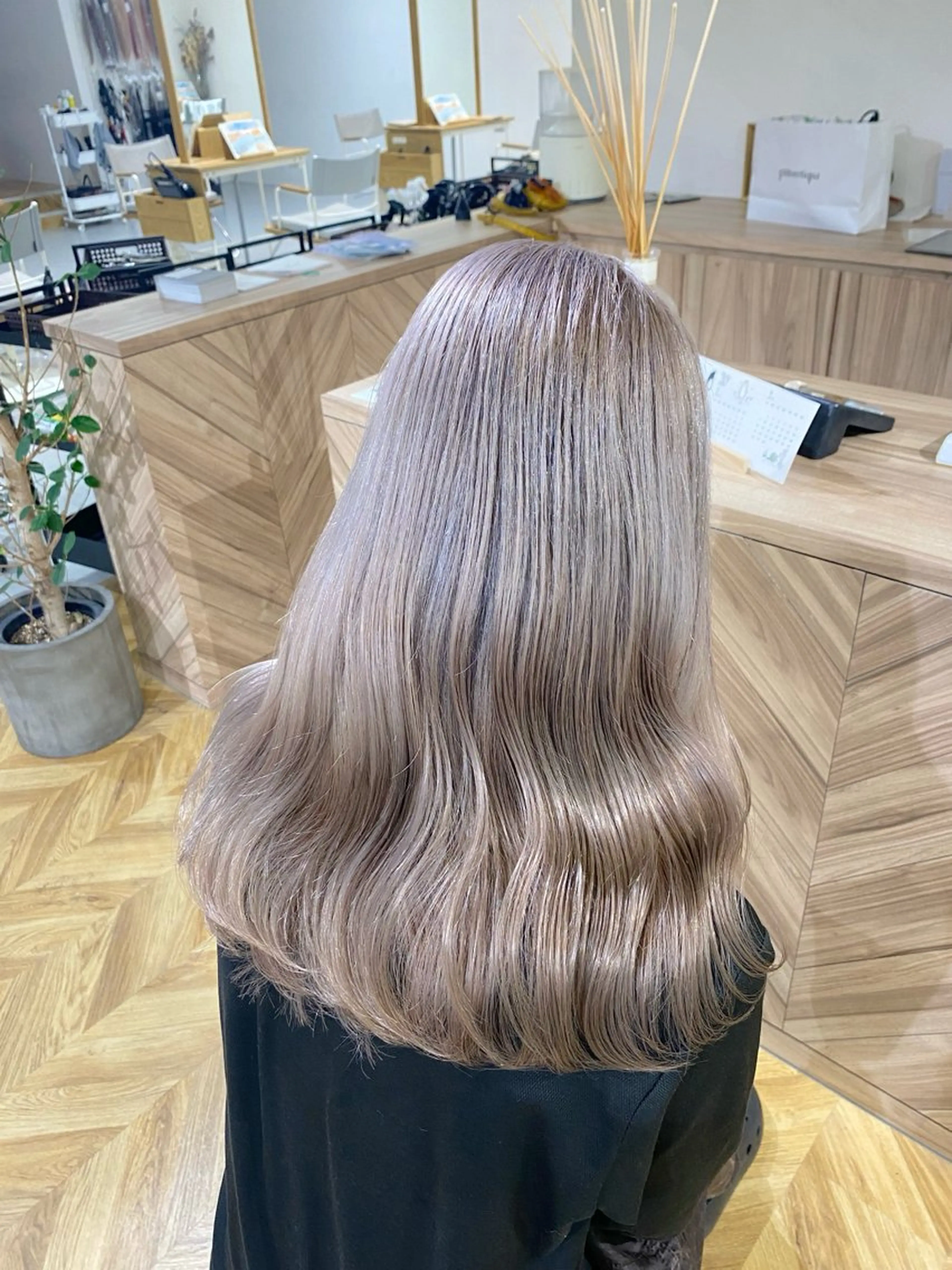 セミロング カラー yate'/ Wカラー/小出捷也のヘアスタイル