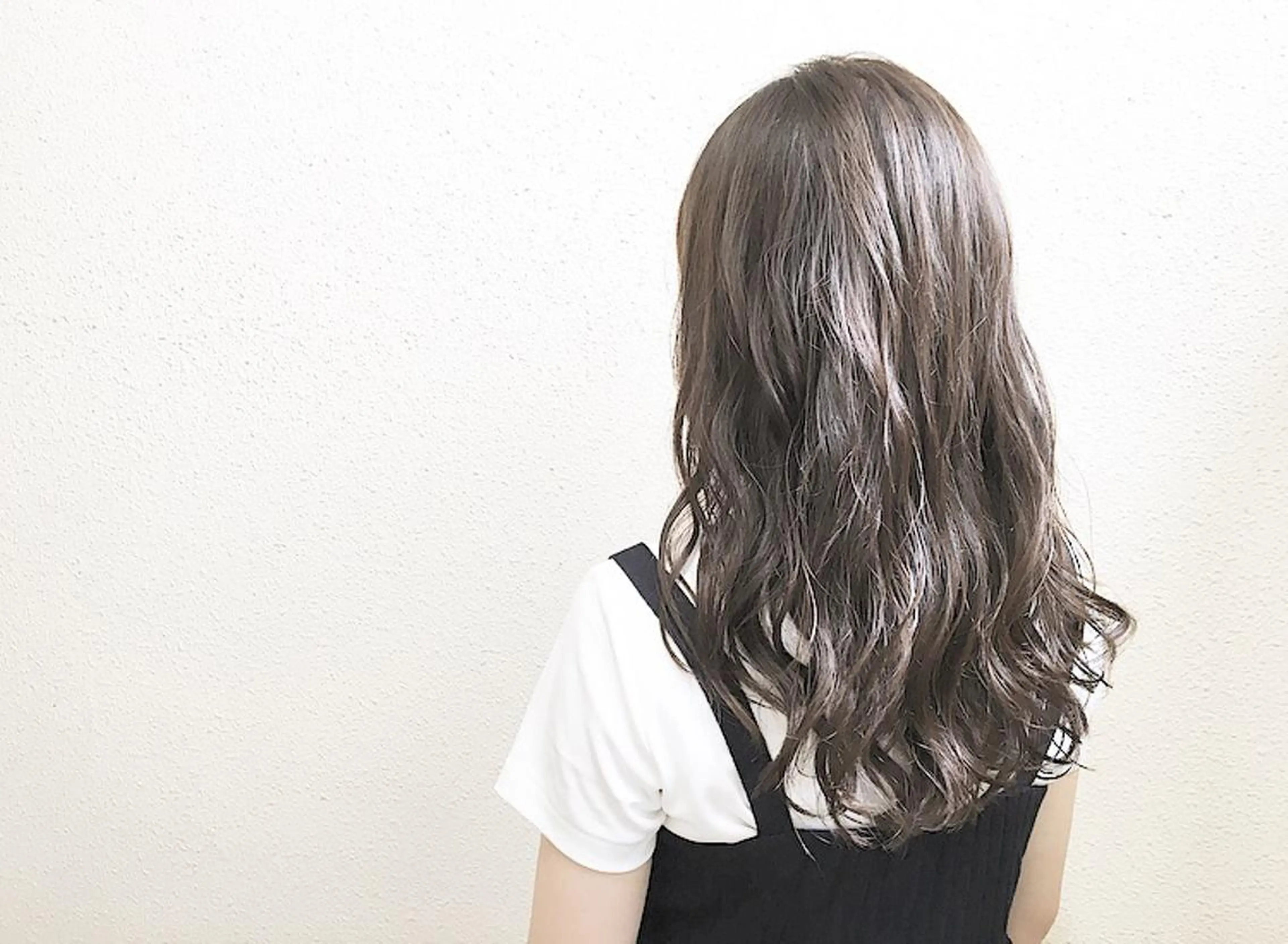 セミロング カラー グレージュ ラベンダーカラー ラベンダーグレージュ ラベンダーグレー 半個室女性salon 🩰Natsumiのヘアスタイル