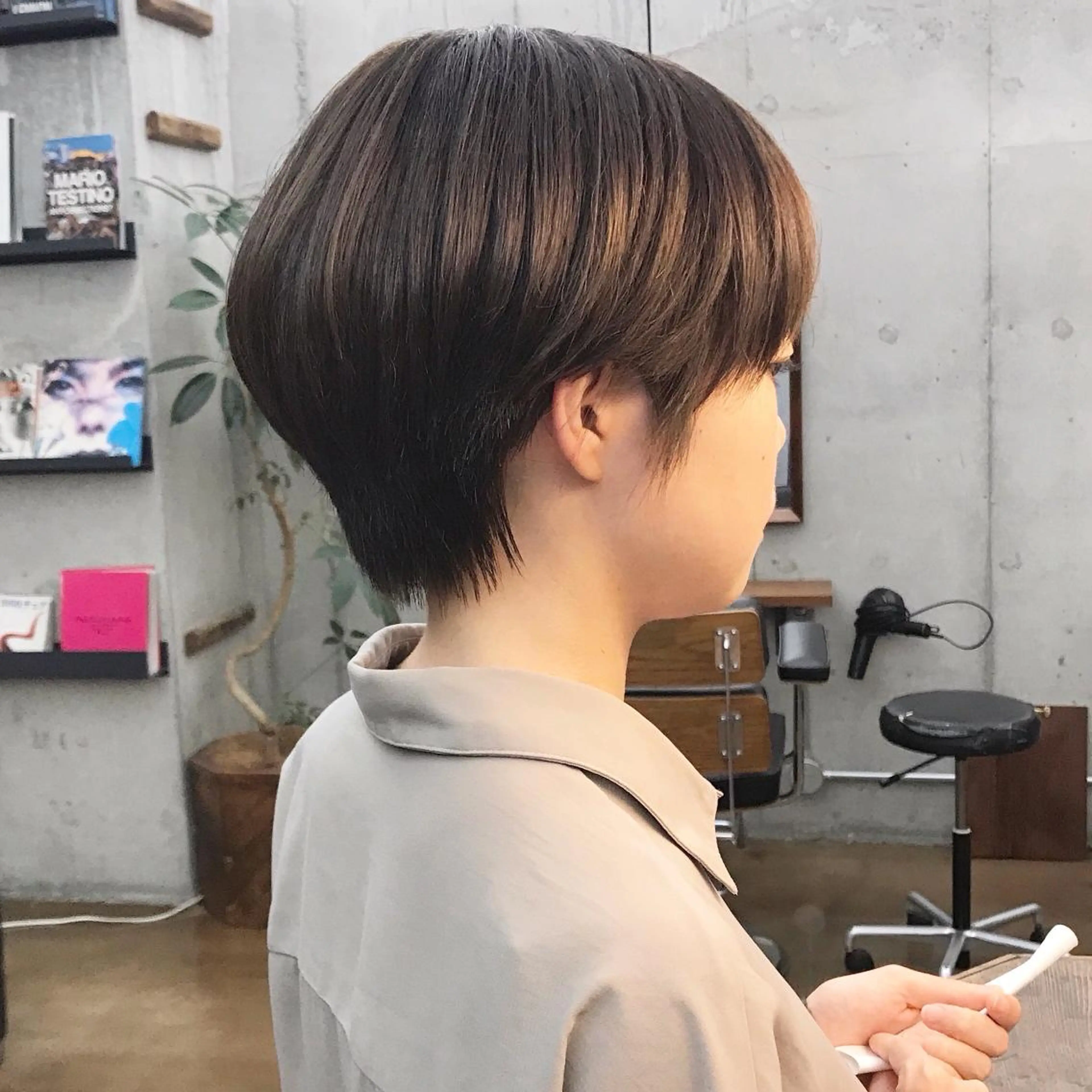 ショート カラー ベージュカラー オリーブベージュ くせ毛 ショートヘア ウルフカット カット ヘアカラー トリートメント ✂︎ウルフ・ショート ✂︎MIKUNIのヘアスタイル