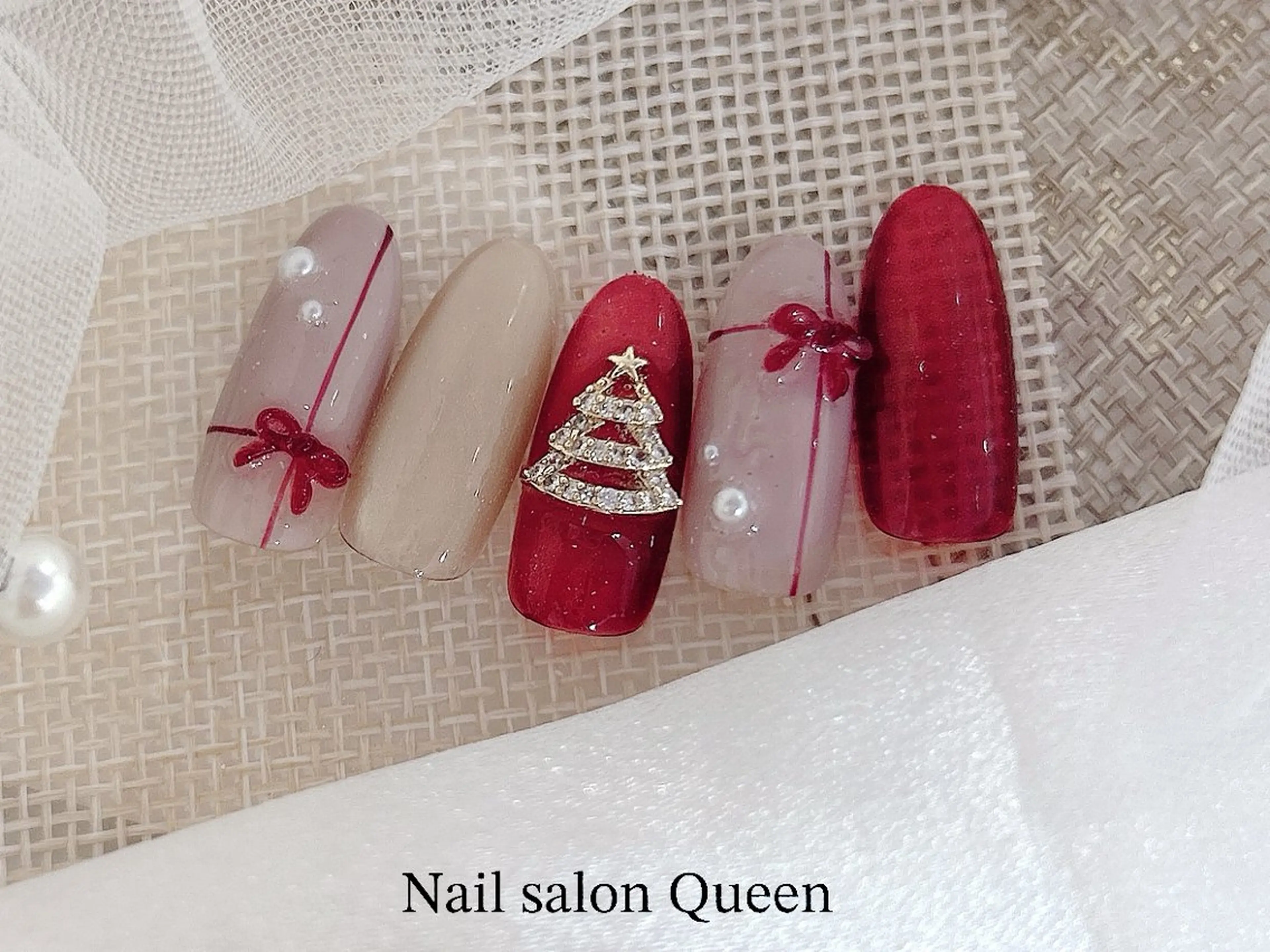 ネイル ハンドネイル ネイルサロンクイーン 東京/新宿/大久保のネイルデザイン