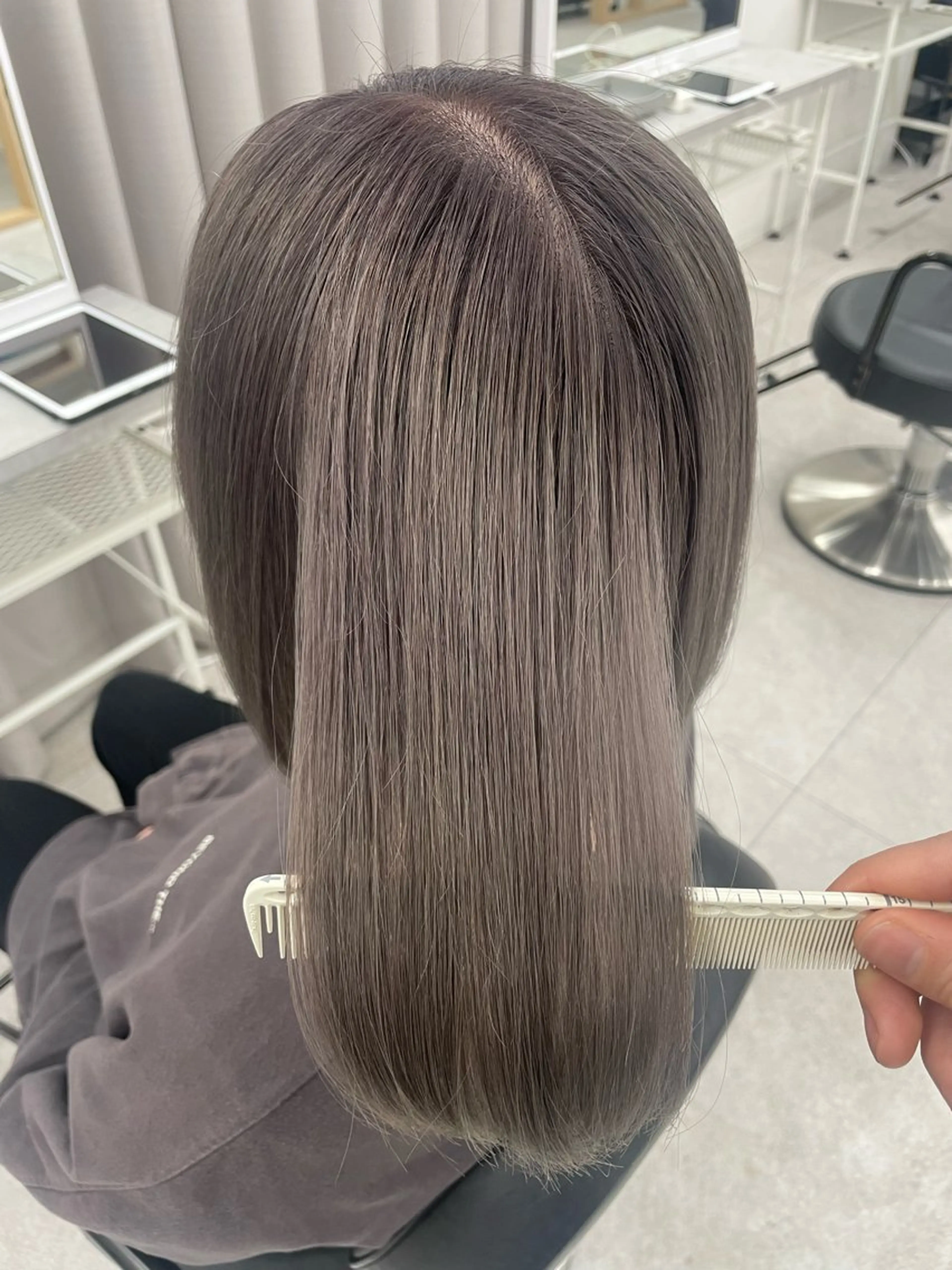 ショート カラー グレージュ イルミナカラー 推しカラー美容師 Yukino🌈のヘアスタイル