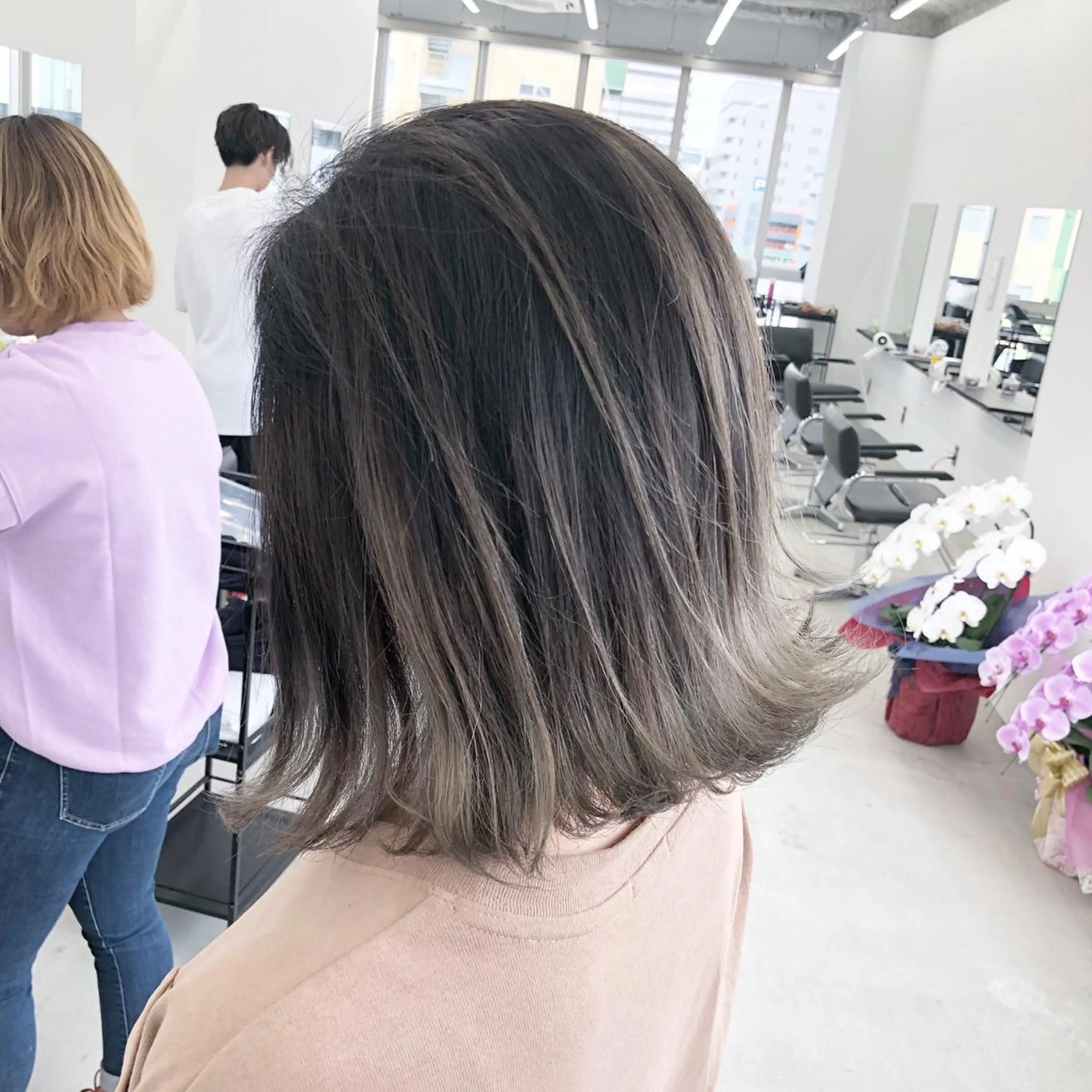 ミディアム カラー バレイヤージュ ブリーチ レイヤーカット gotoday所属・上品カラー HIDEのヘアスタイル