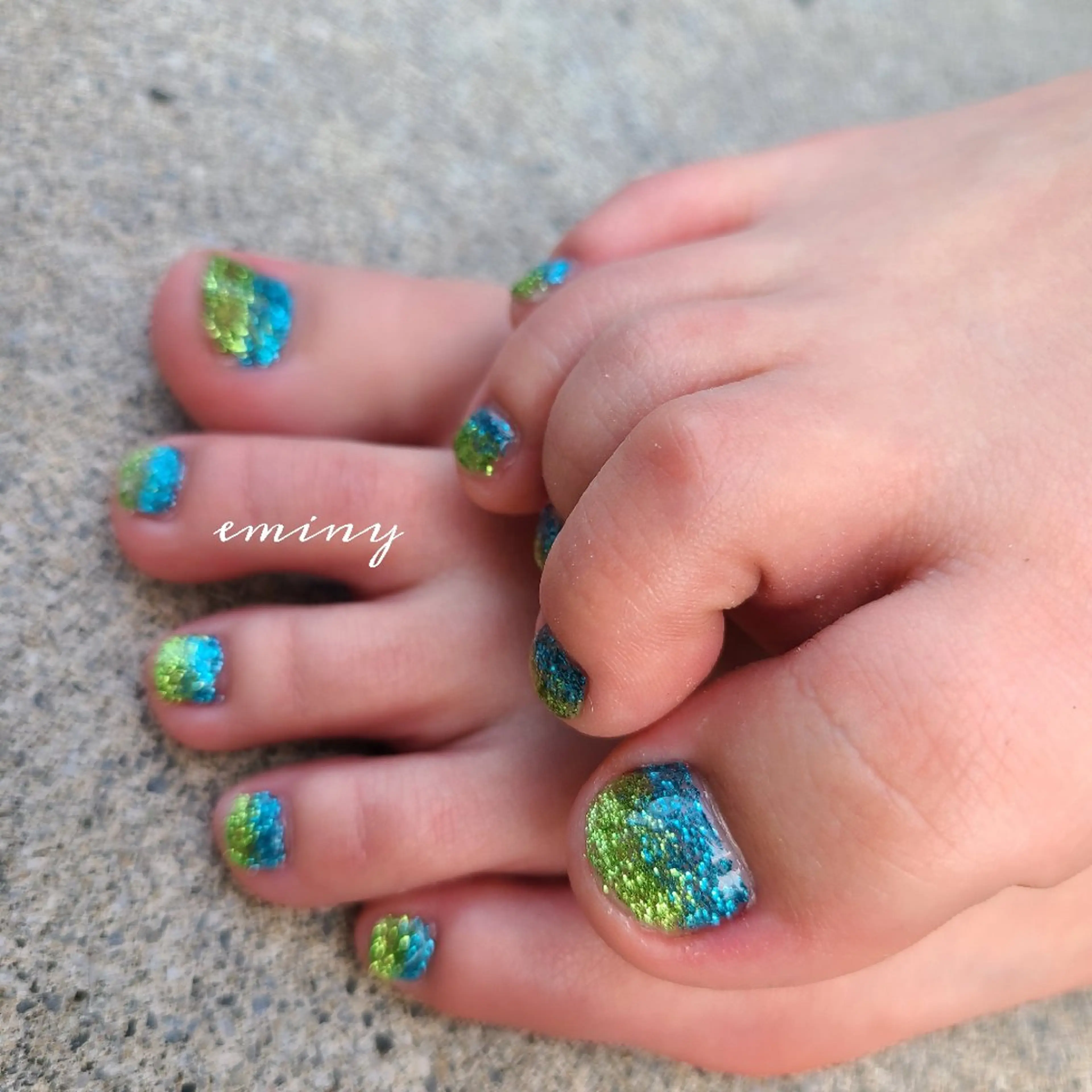 ネイル フットネイル キラキラネイル ラメ(グリッター) ラメグラデーション nail salon  eminyのネイルデザイン