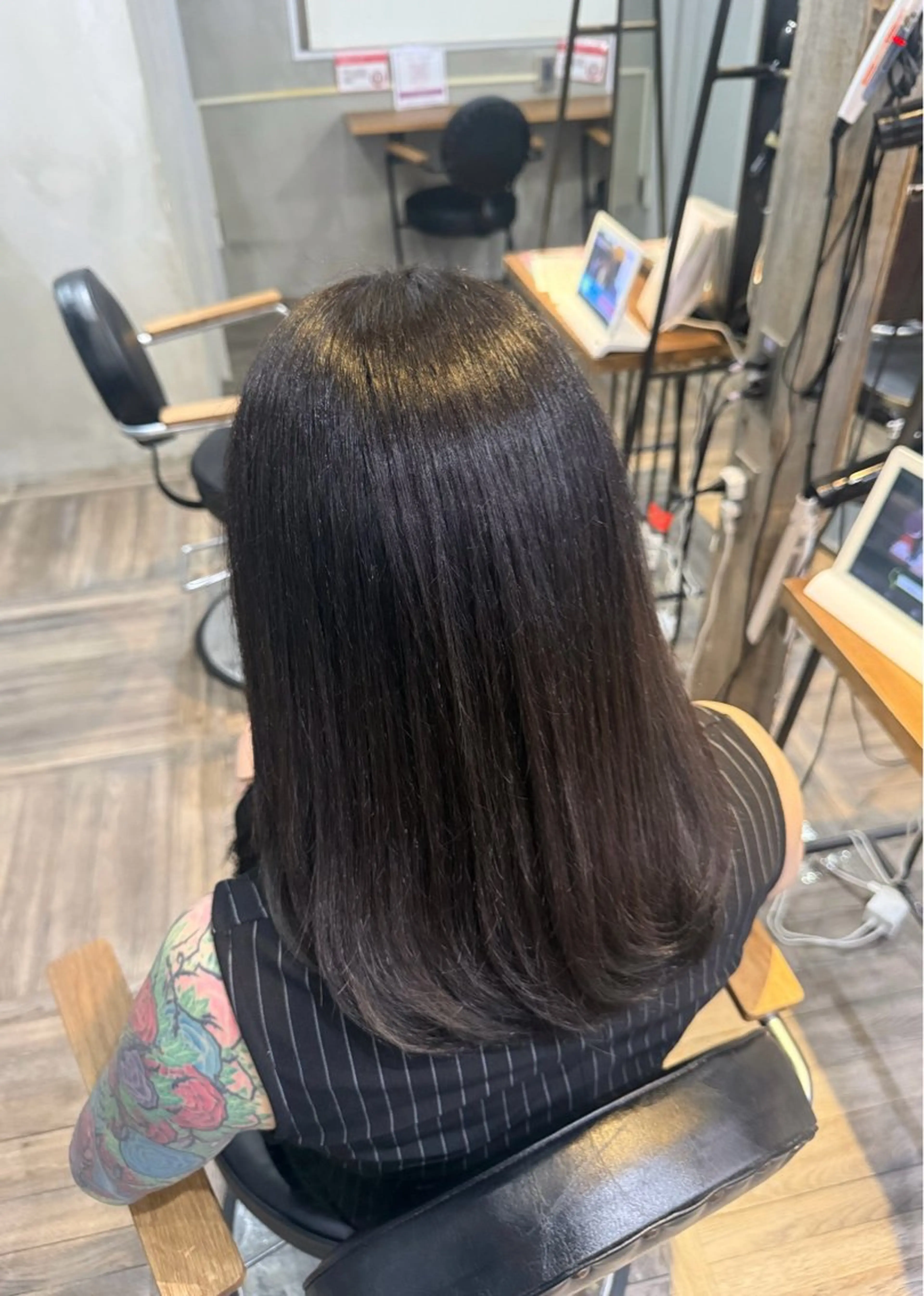 セミロング ヘアカラー 上野 日菜莉のヘアスタイル
