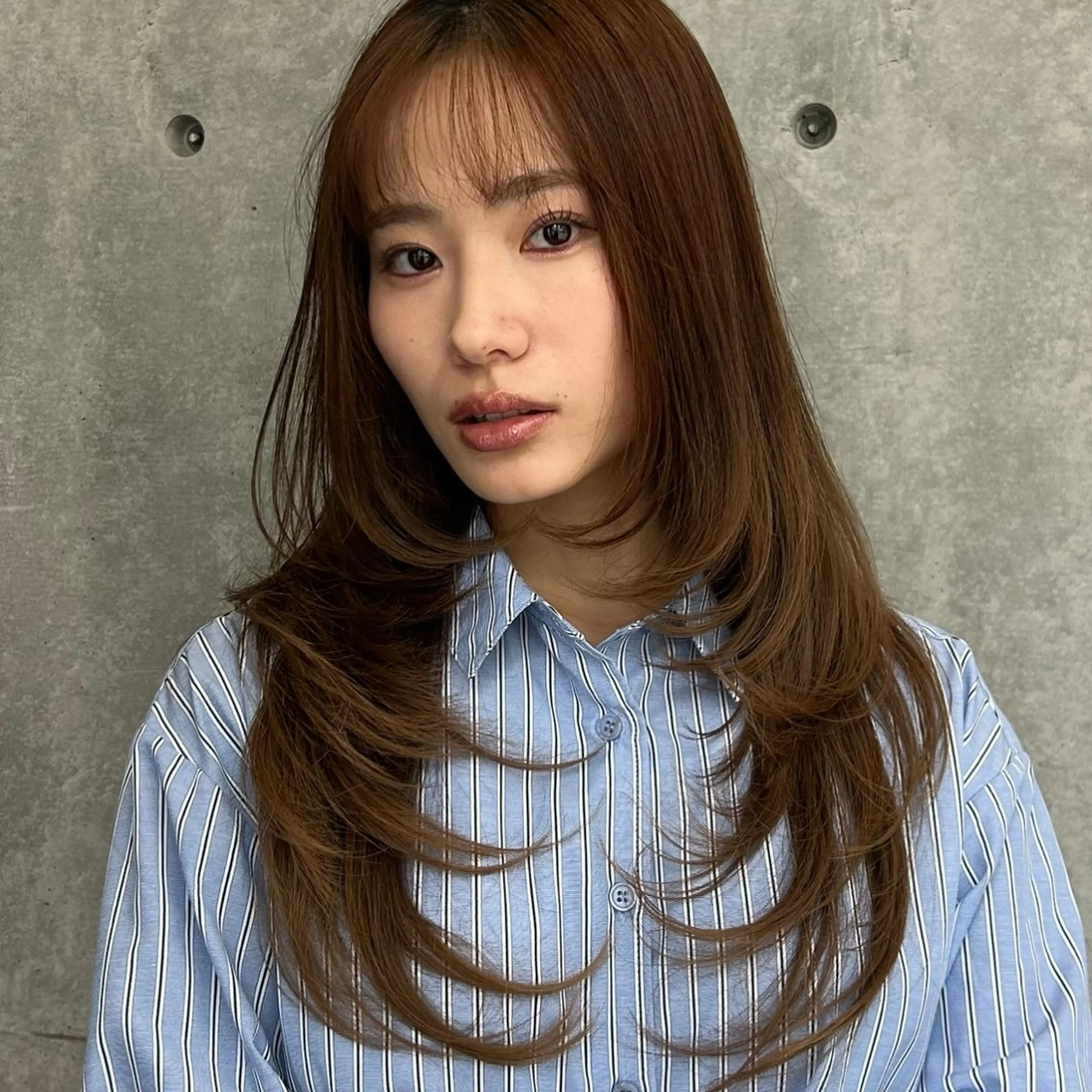 ロング Momoハイレイヤー 海外レイヤーカットのヘアスタイル