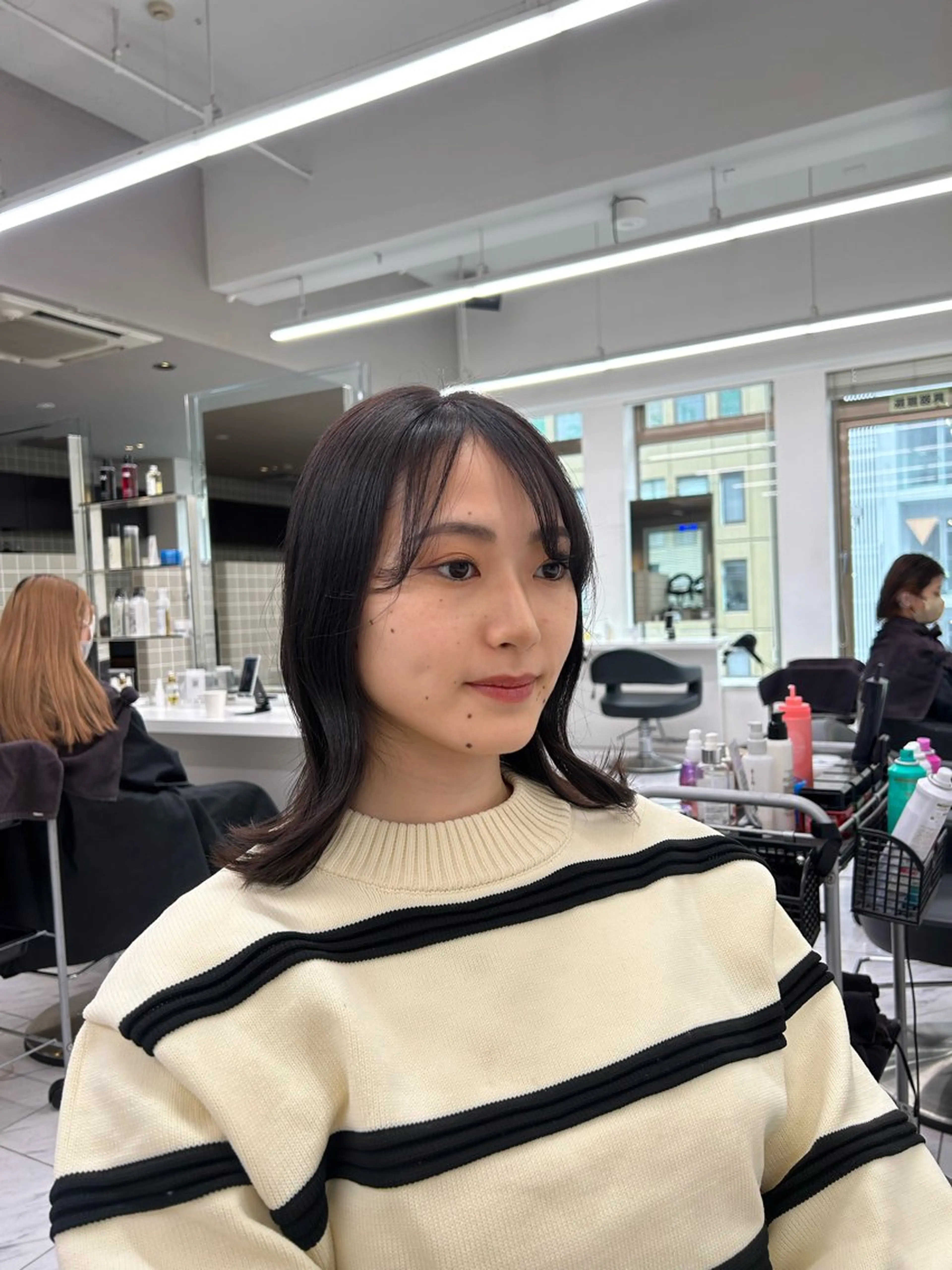 カラー ヘアカラー ベージュ／ピンク【く すみカラー】レイヤーのヘアスタイル
