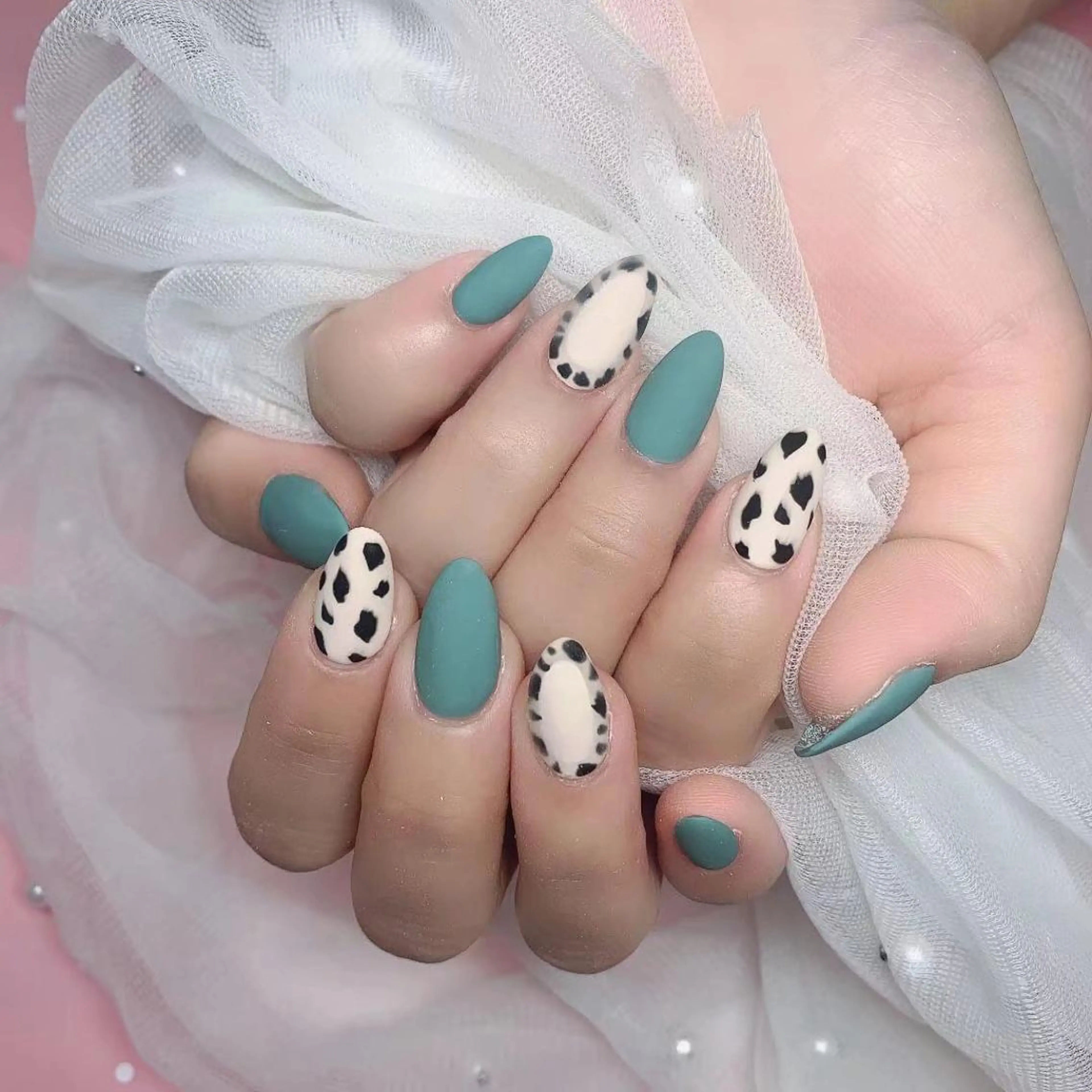 ネイル H1 ネイル サロンのネイルデザイン