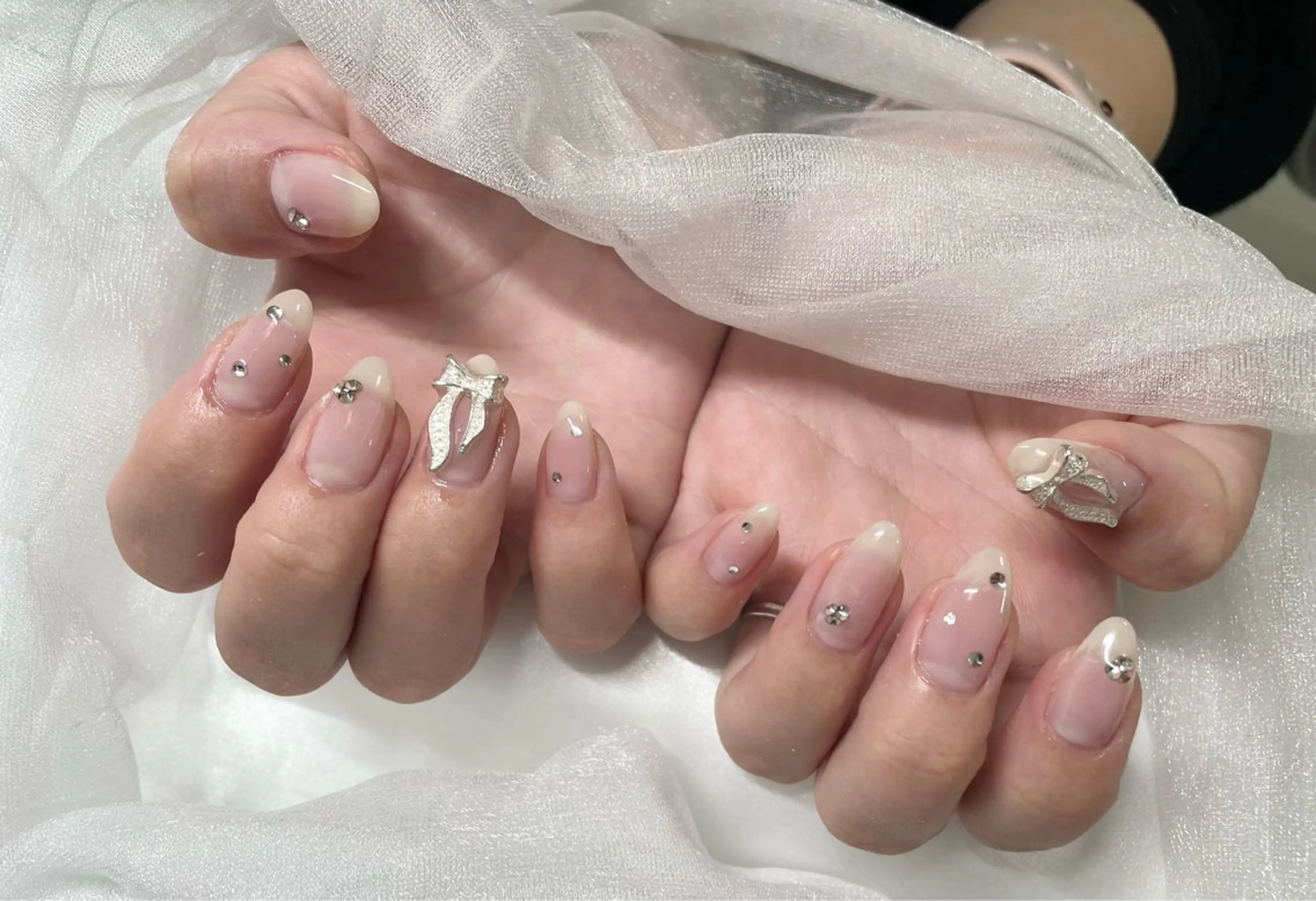 ネイル ハンドネイル Roi〈ロワ〉 Minakoのネイルデザイン