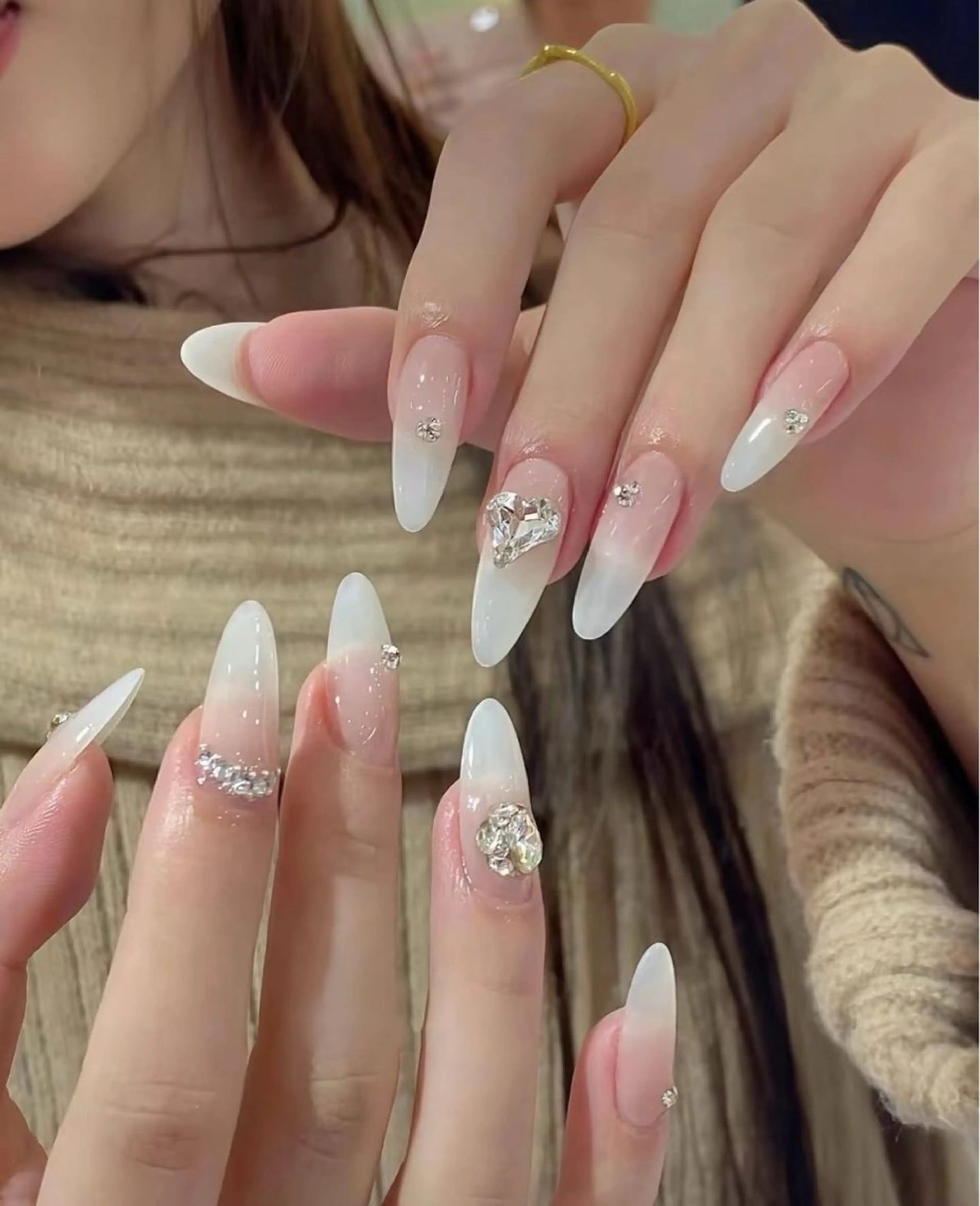 チップネイル, クリアジェルネイル, ストーンネイルアート 💅💅💅の写真