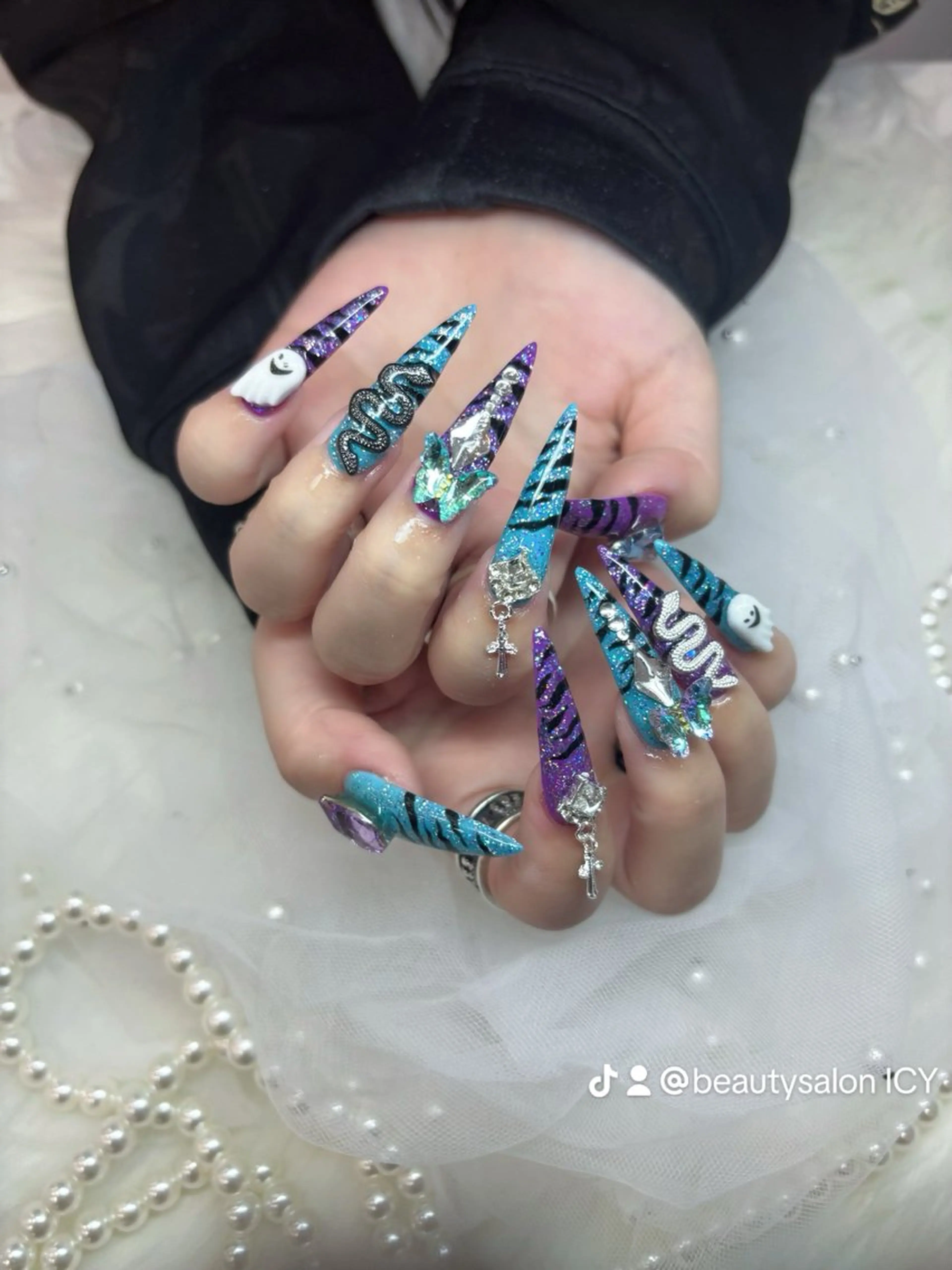 ネイル ハンドネイル ビューティーサロン ICYのネイルデザイン